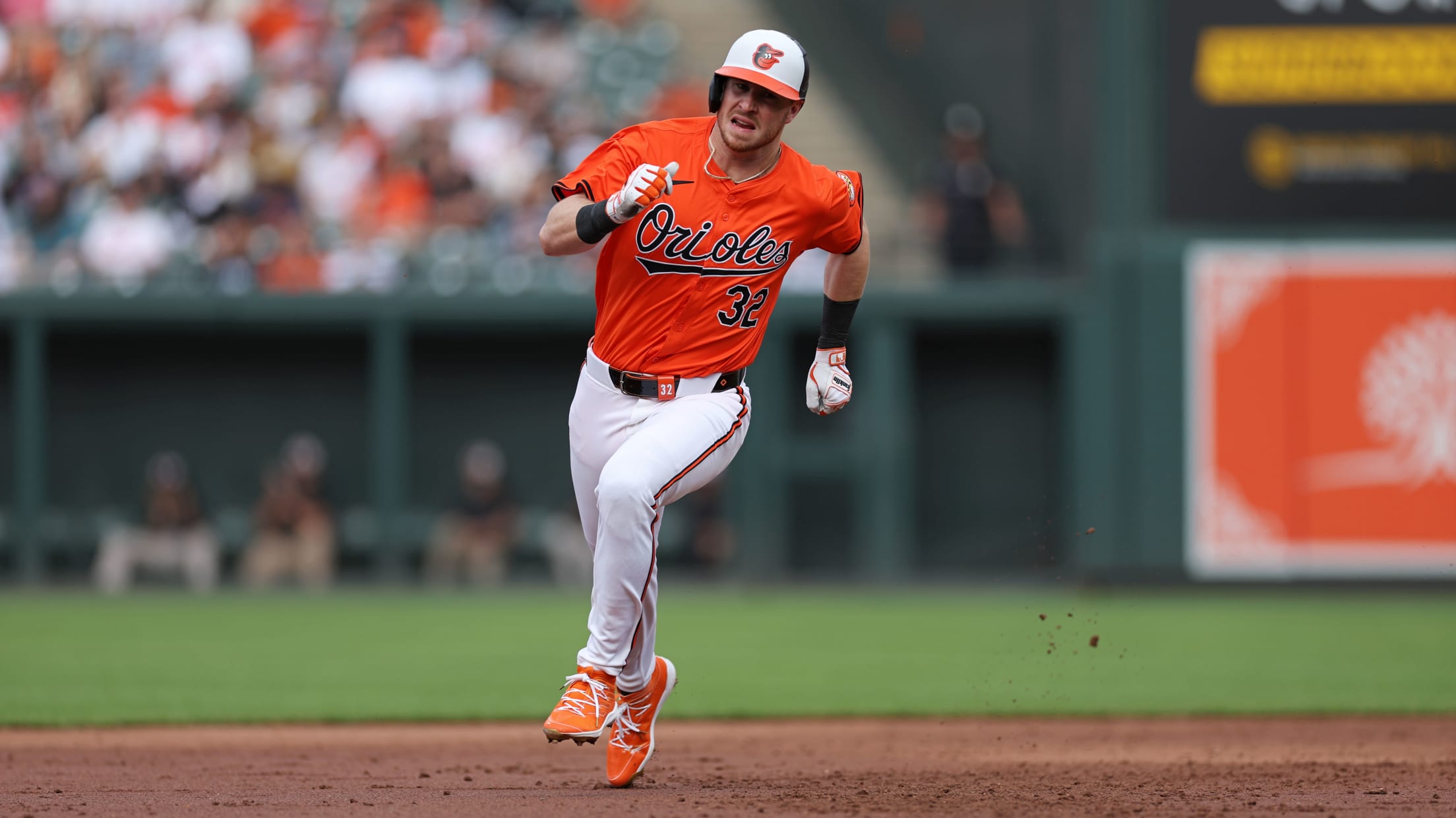 BAL-makingthiercase-060424-027