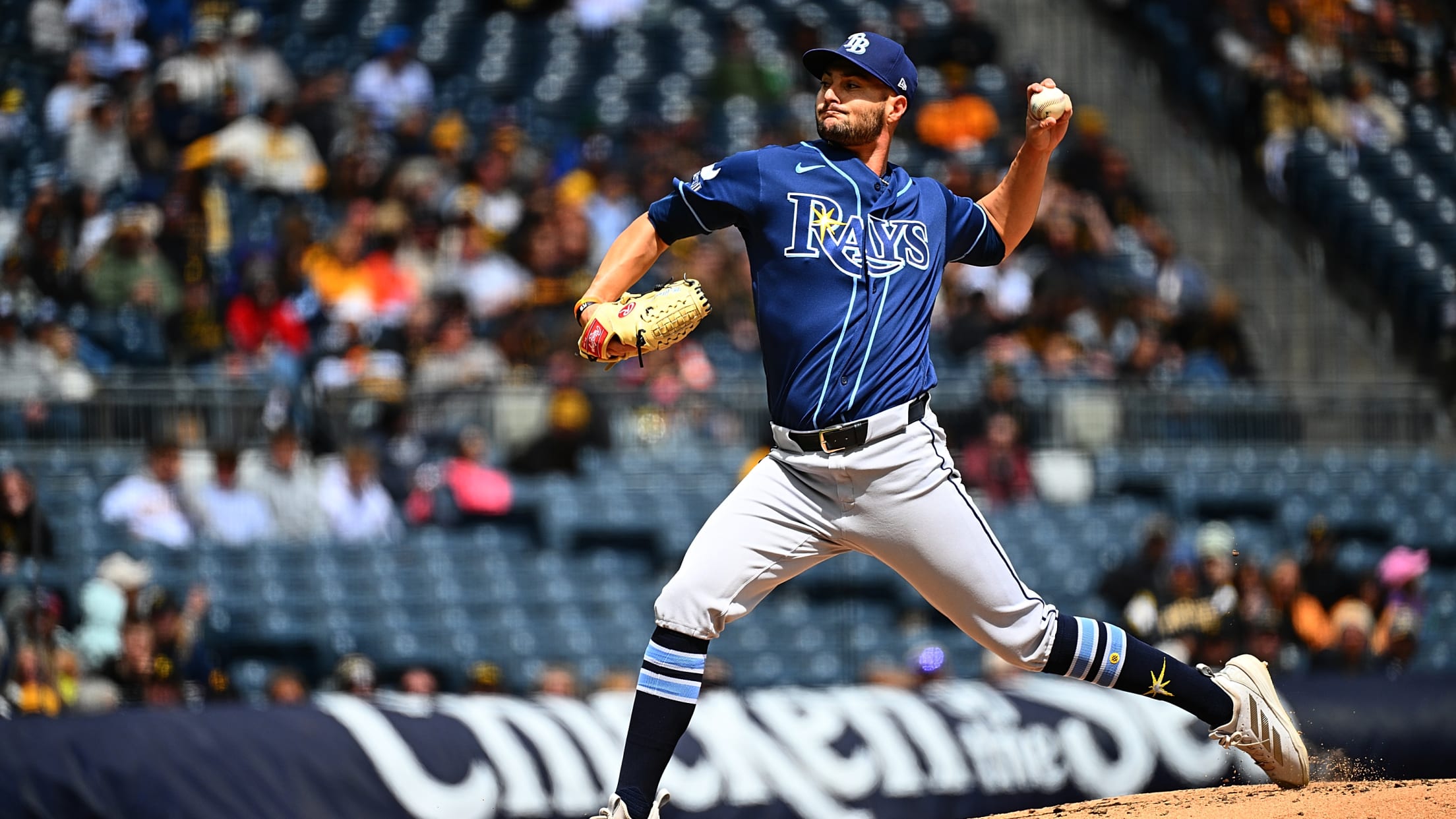 Shane McClanahan poncha a cinco