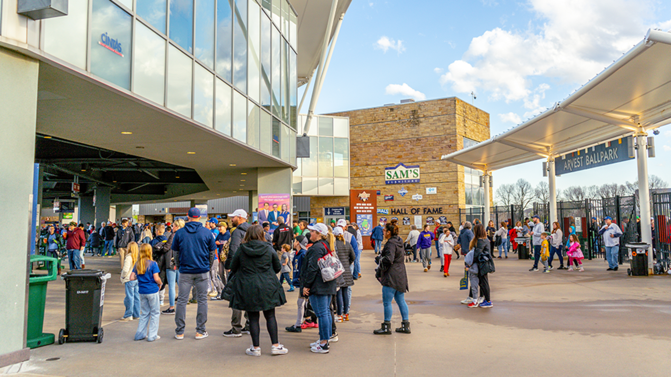 NWA Naturals - Fans Entering Ballpark