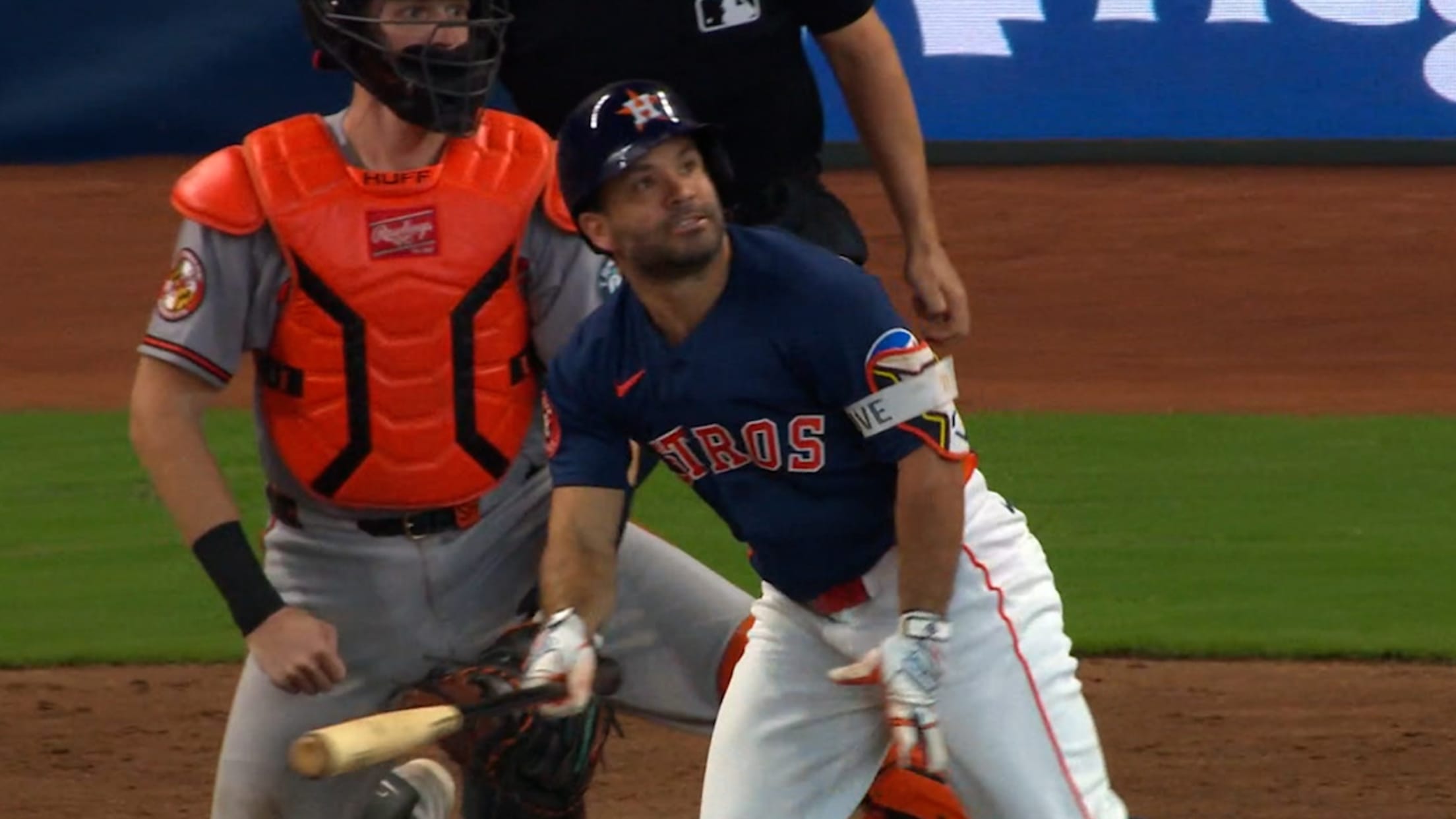 Jose Altuve's solo home run (12)