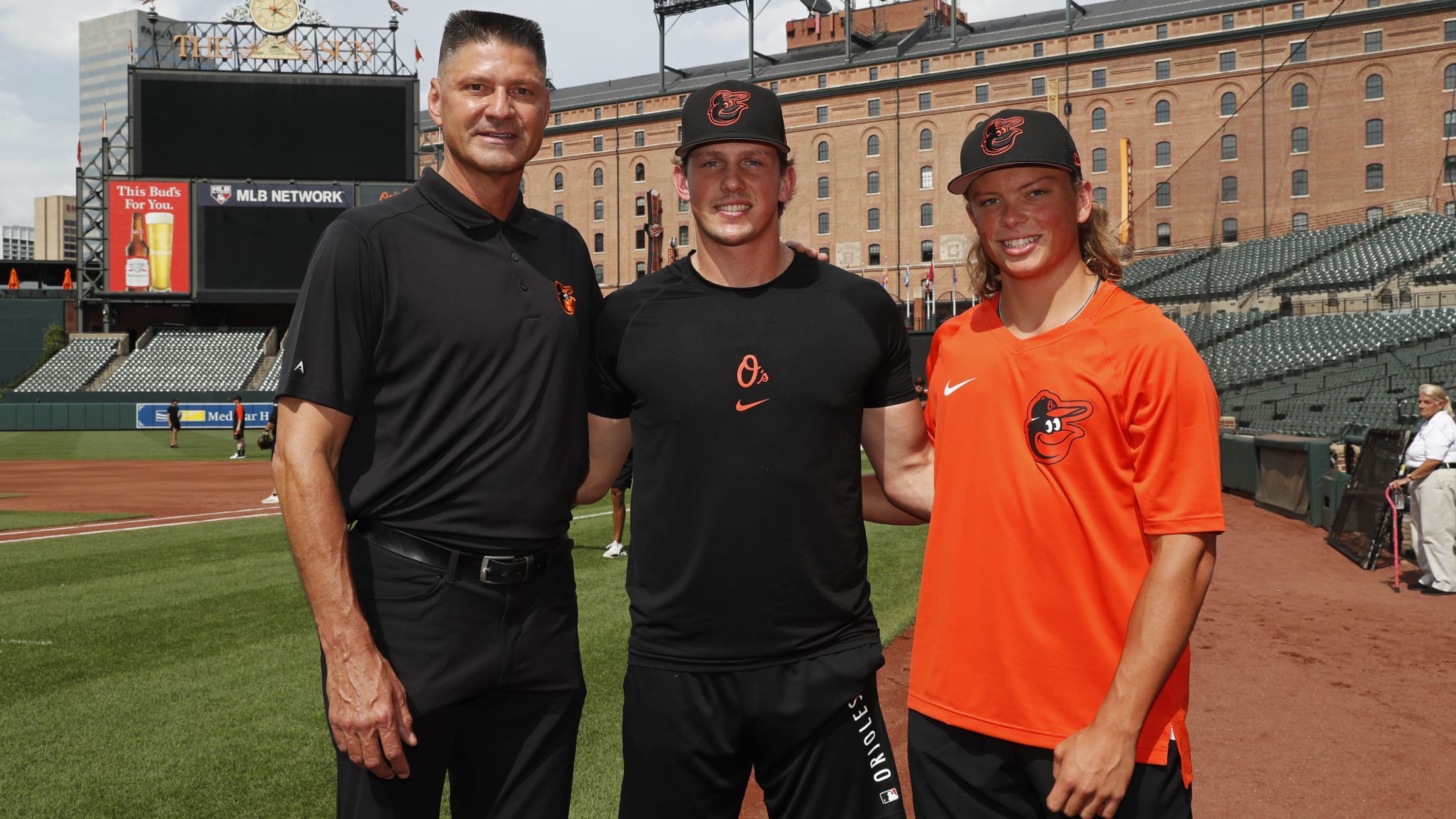 BAL-BI-021025-Holliday-Feature-029