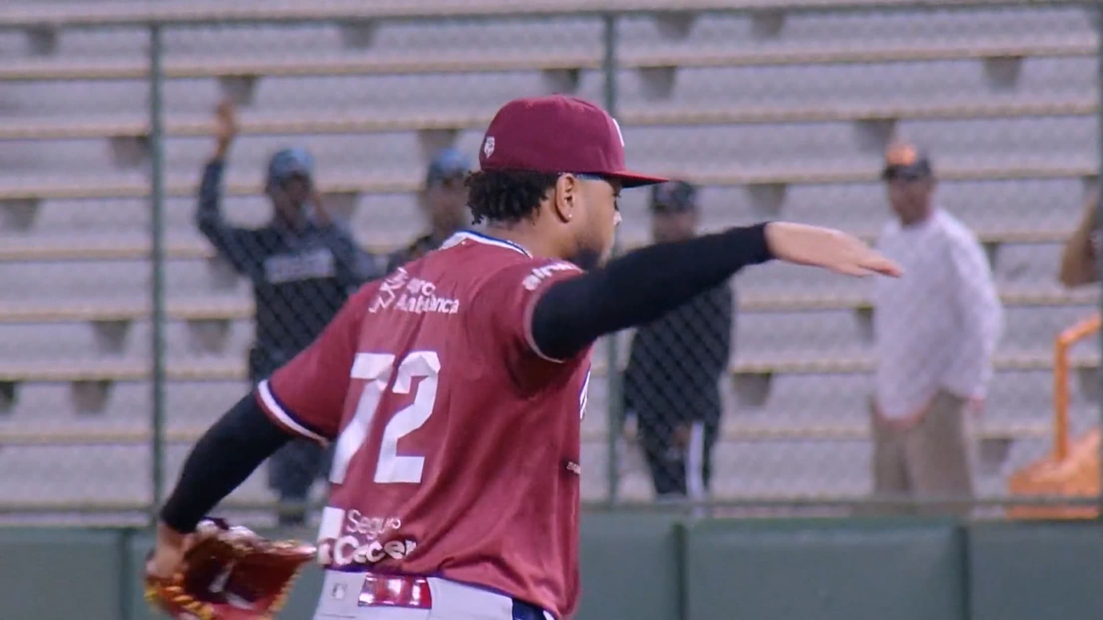 Anderson Pilar lo salva en triunfo de los Gigantes