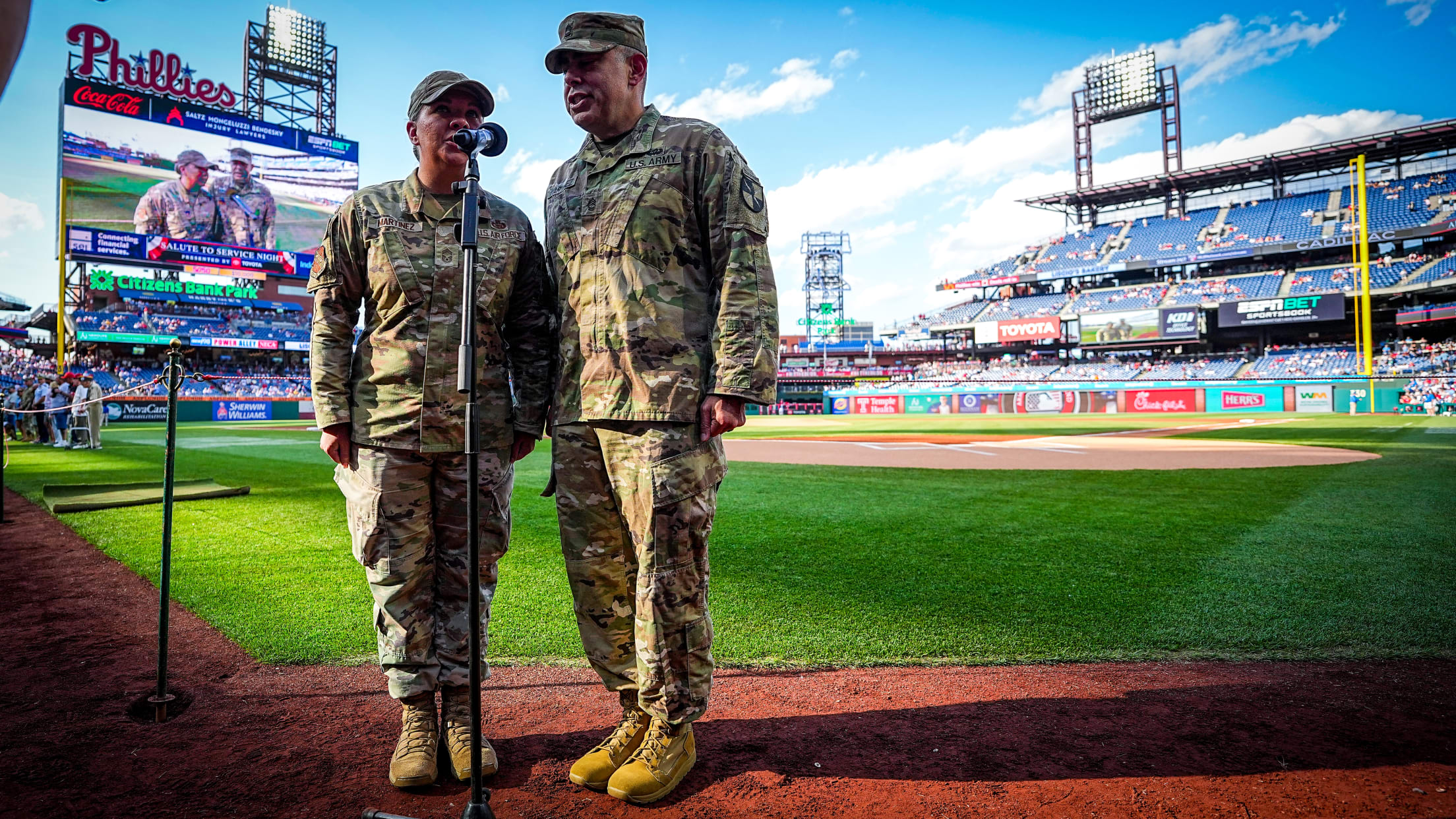 SalutetoService00910