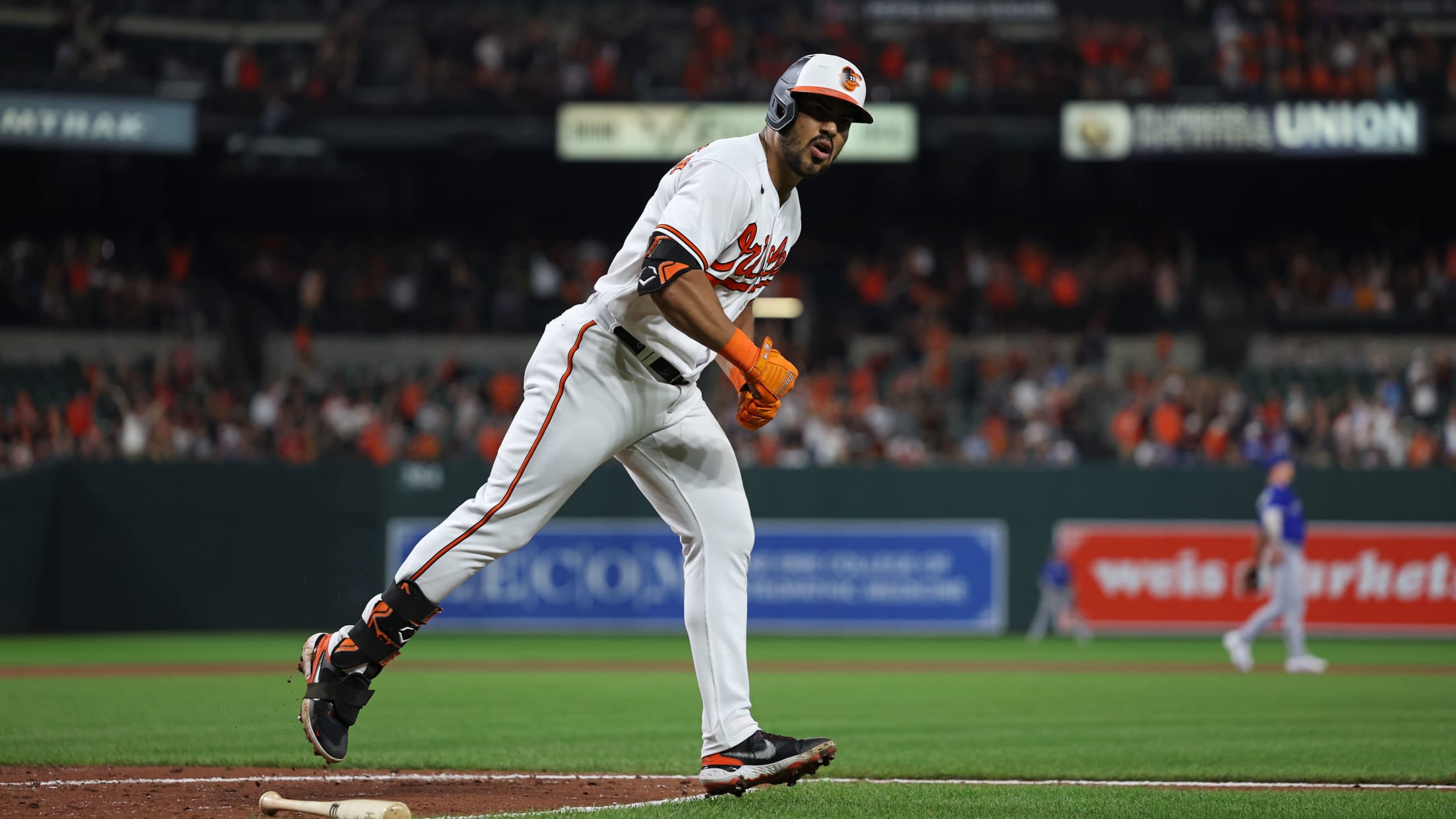 BAL-BI-Homestand-in-focus-083123-039