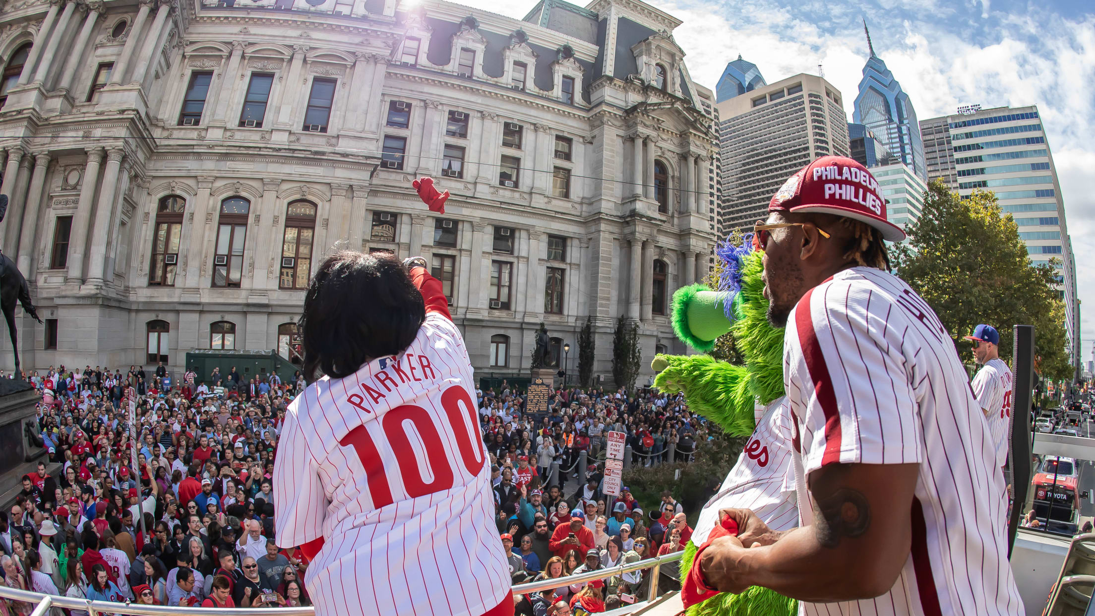 20241002_Phillies_Bus_Rally_Waterfalls-35