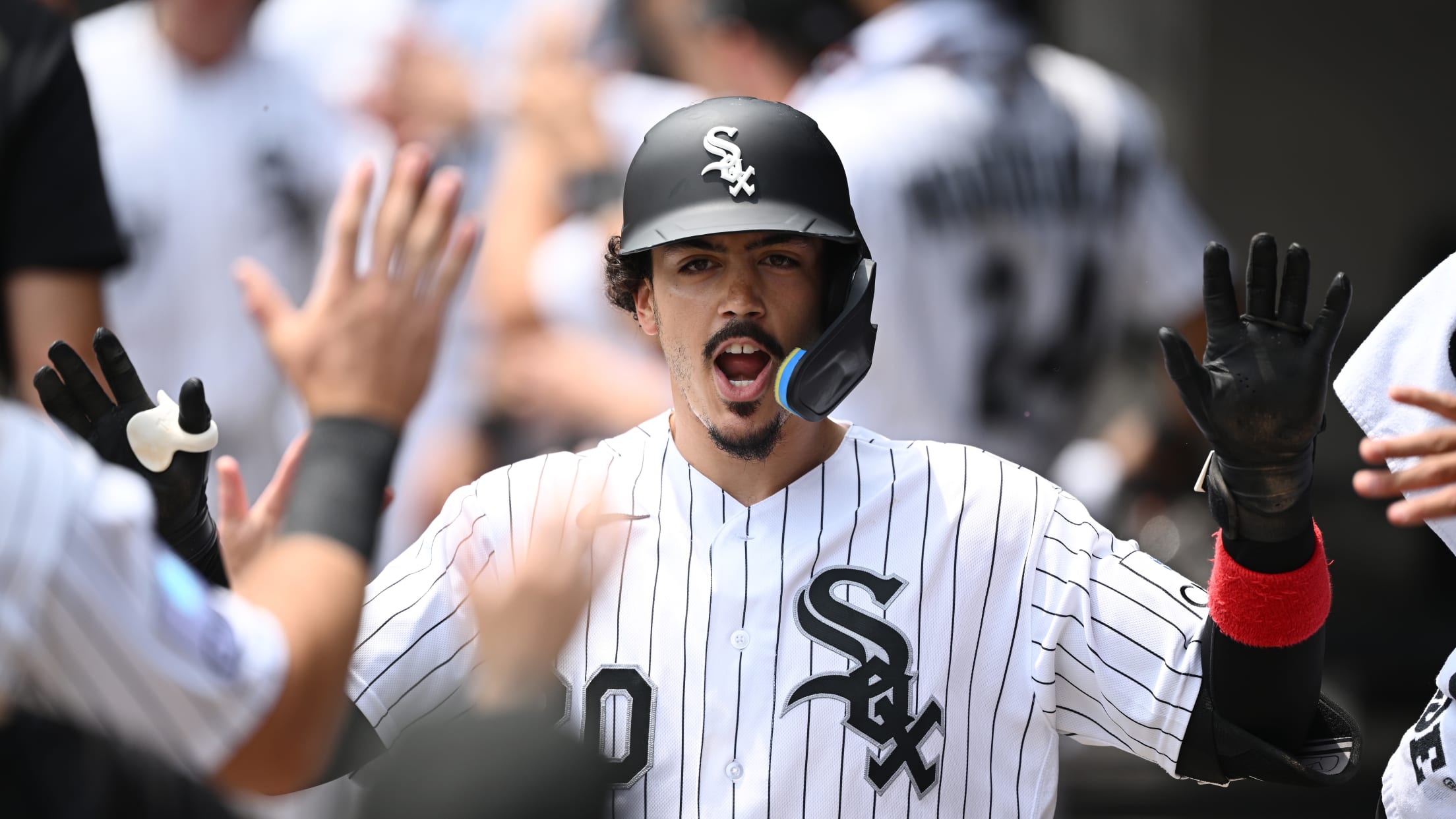 Miguel Vargas' two-run homer (19)