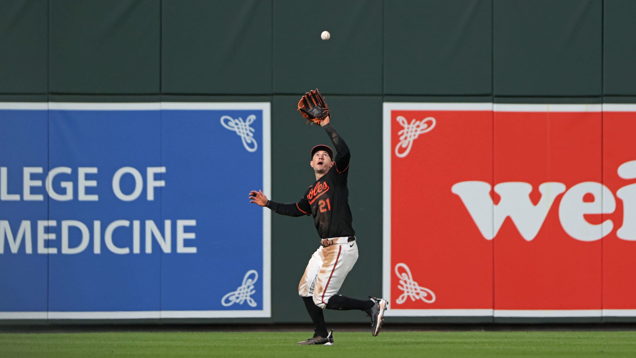 BAL-BI-121823-TopPhotos23-098