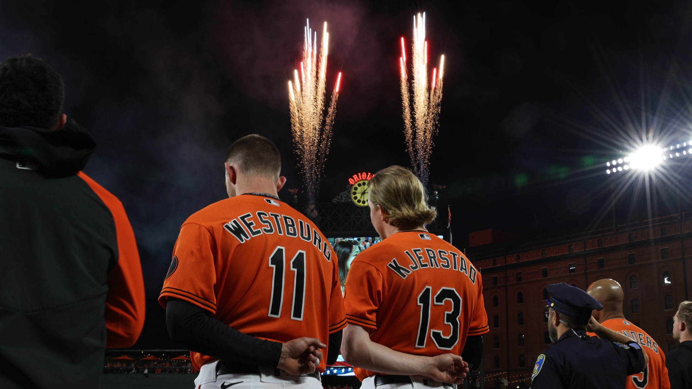 BAL- BI - Homestand In Focus - 1003 - 081