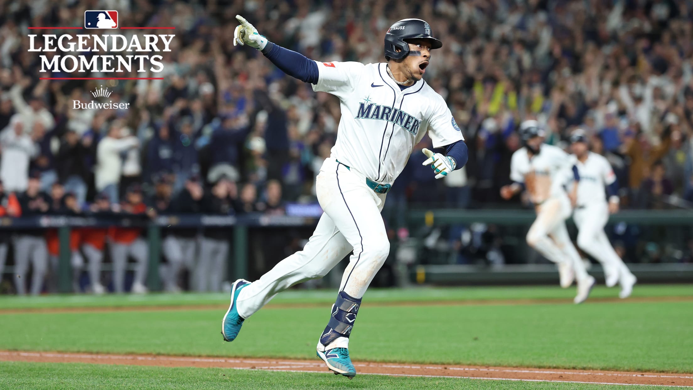 Jorge Polanco celebrates his game-winning hit as he runs to first