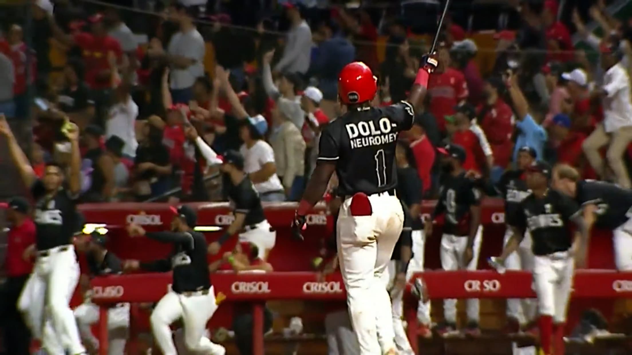 Héctor Rodríguez impulsa dos con jonrón