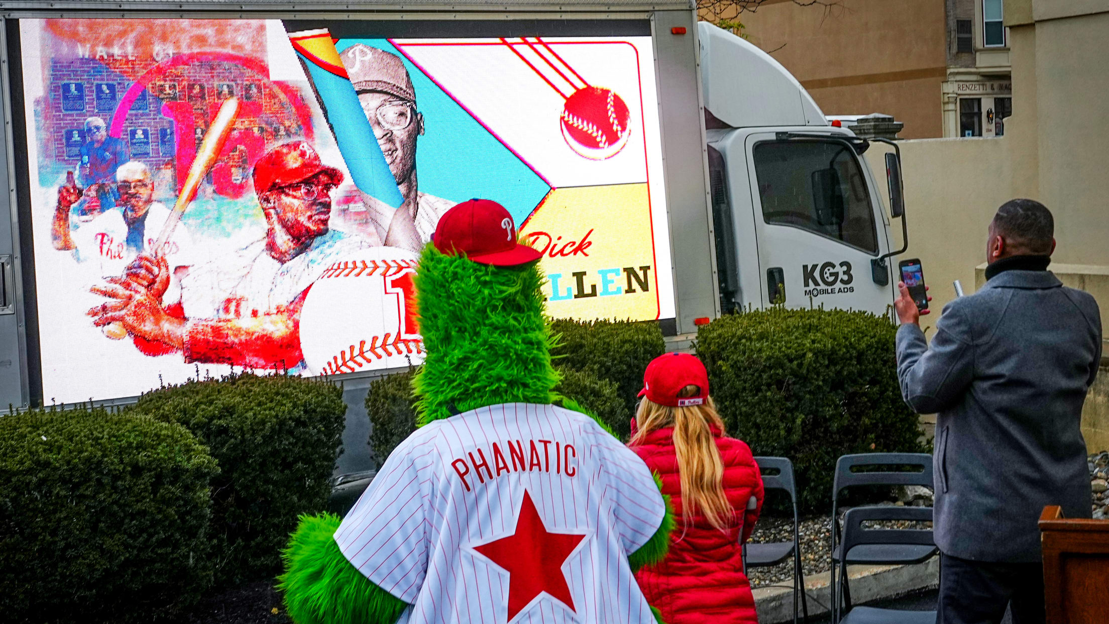 AllenMuralDesignUnveil06117