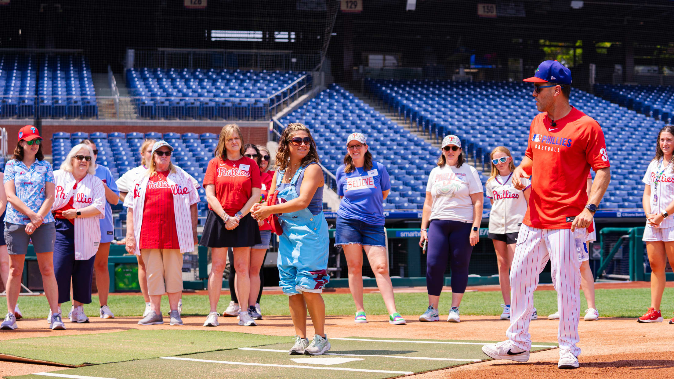 BehindtheDiamond09454