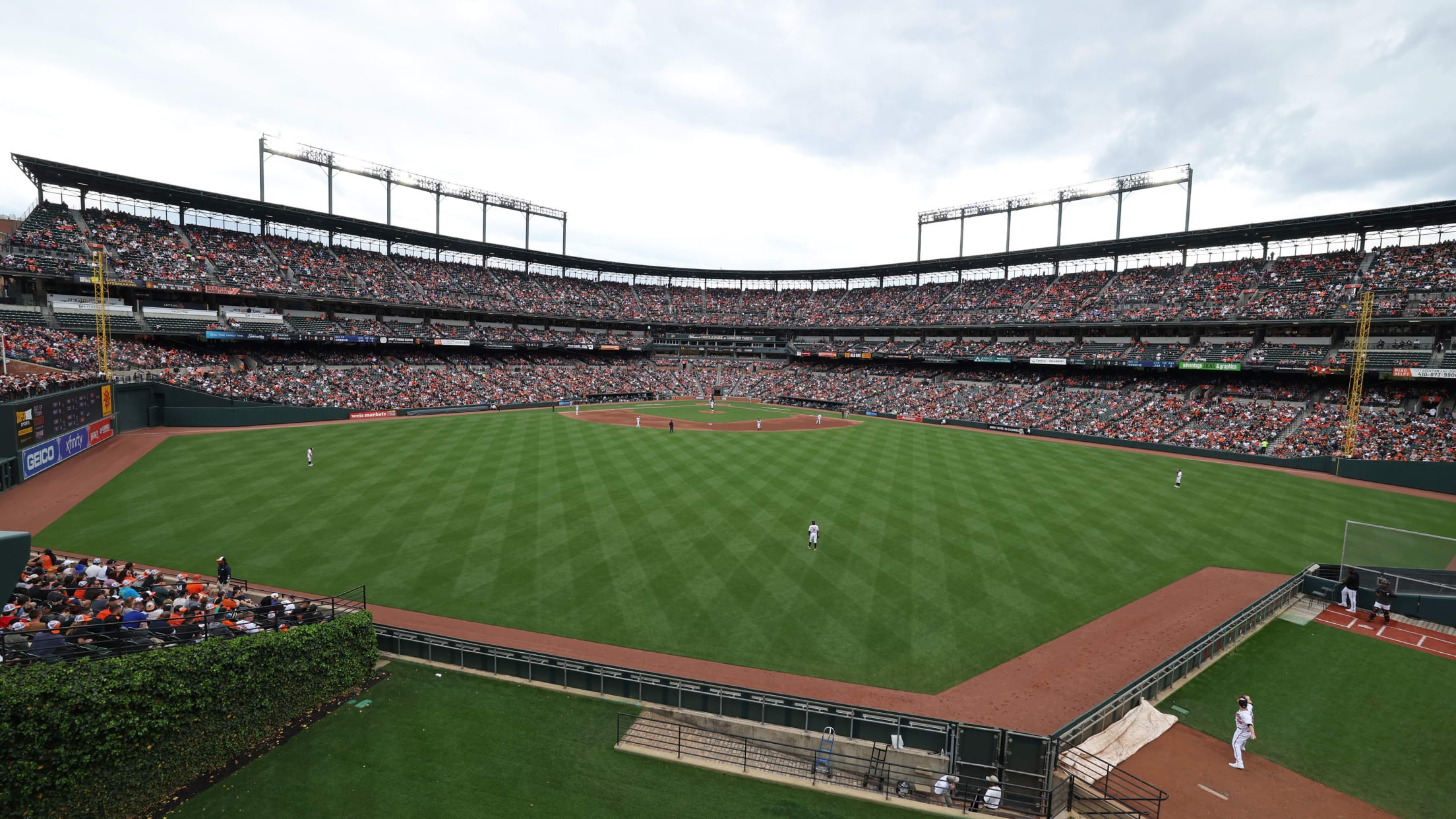 BAL-In Focus 0421 - 0426 Homestand - 032