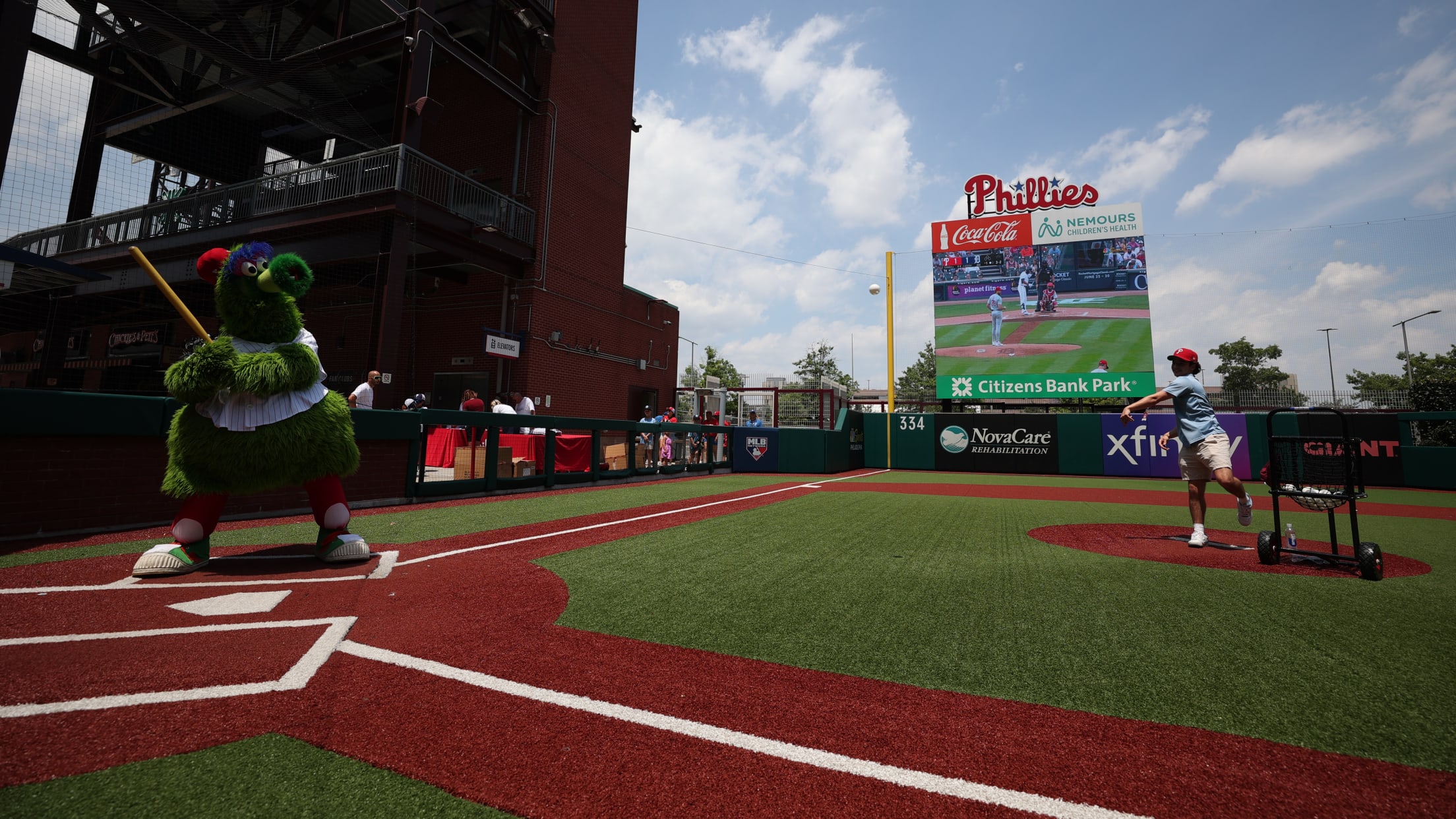 20240626_Ballgirls Watch Party-132