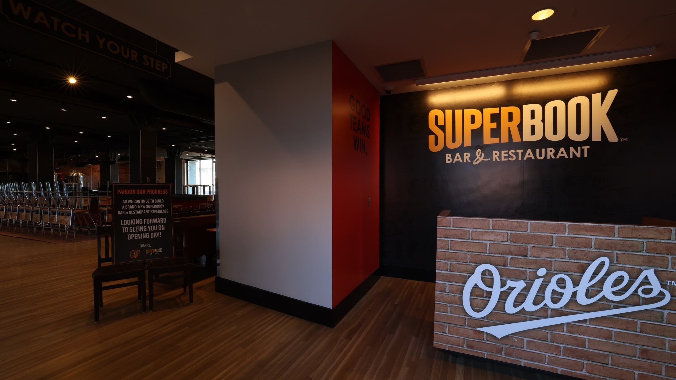 SuperBook Bar & Restaurant
