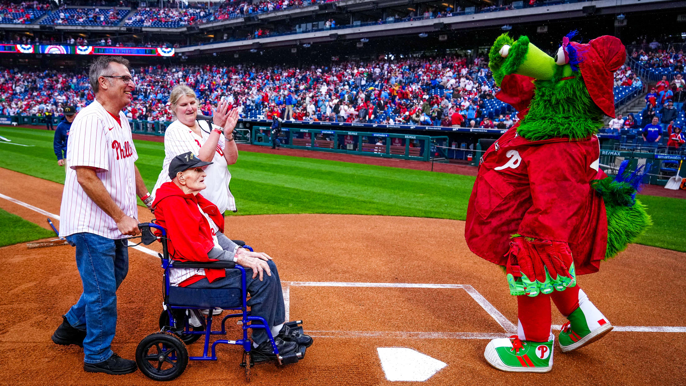 SalutetoService00752