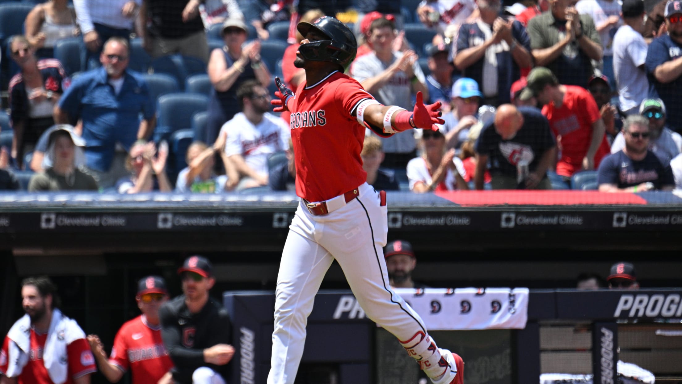 Angel Martínez's leadoff home run (11)