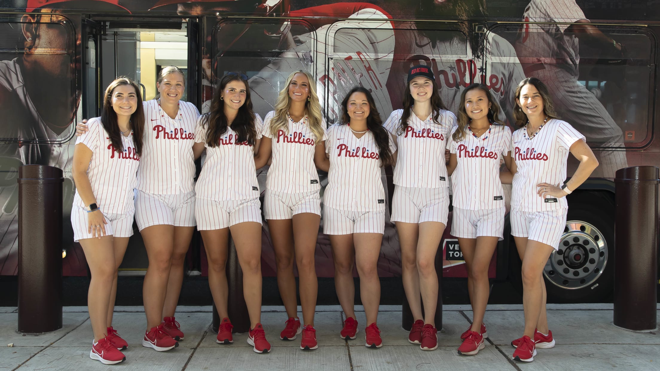 20231002_Phillies_Bus_Rally_Waterfalls-71