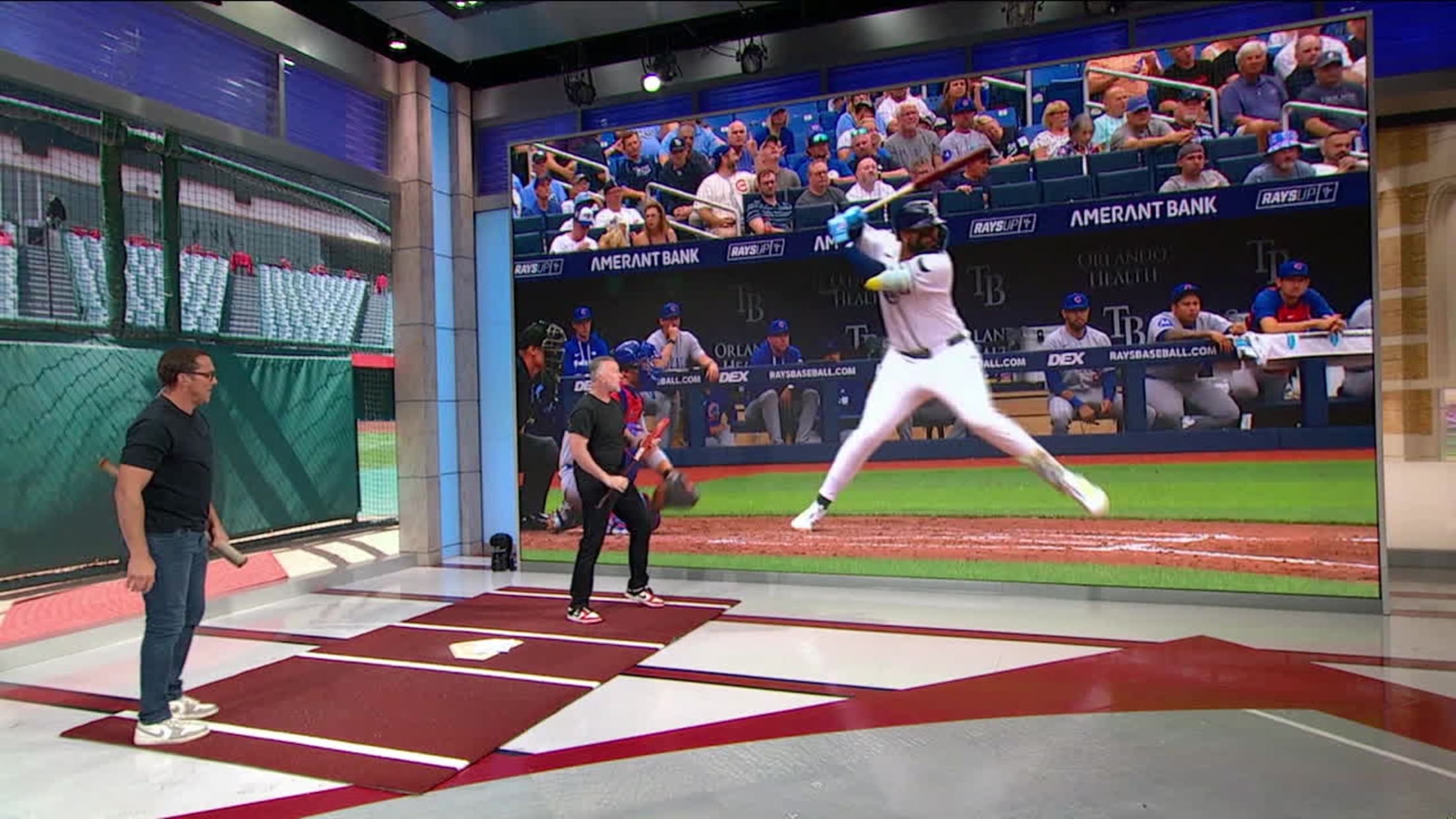 Take a dive into Junior Caminero's swing 