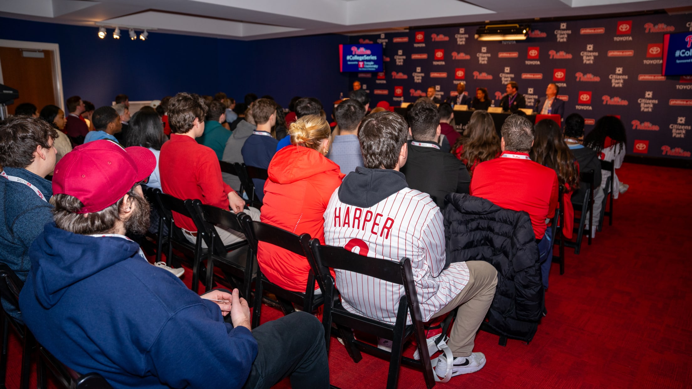 09_20240401_College_Series_Waterfall-19