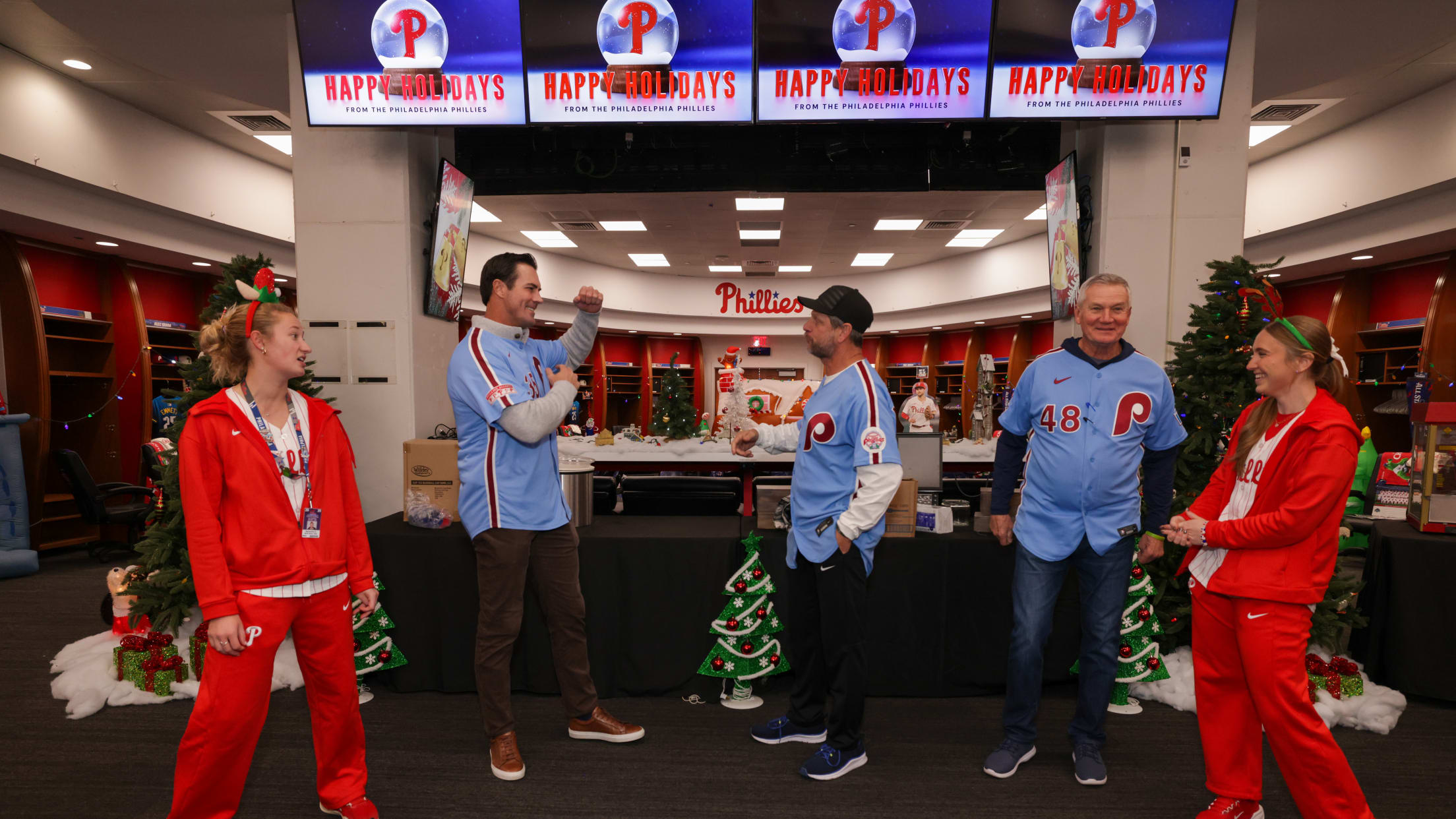 20251212_Ballgirls Holiday Party-14