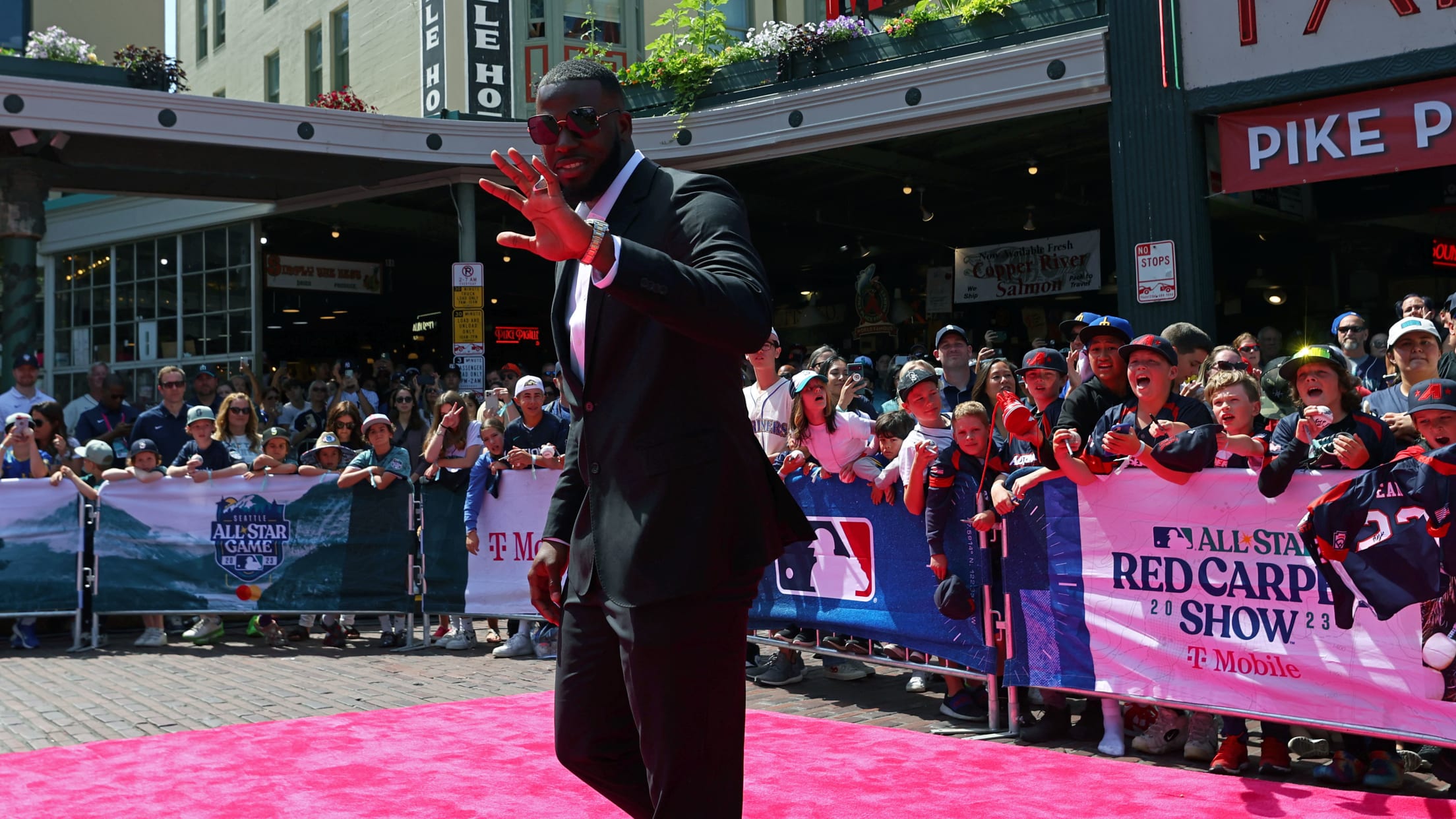 Orioles All-Stars turn up with style for the red carpet experience - Camden  Chat
