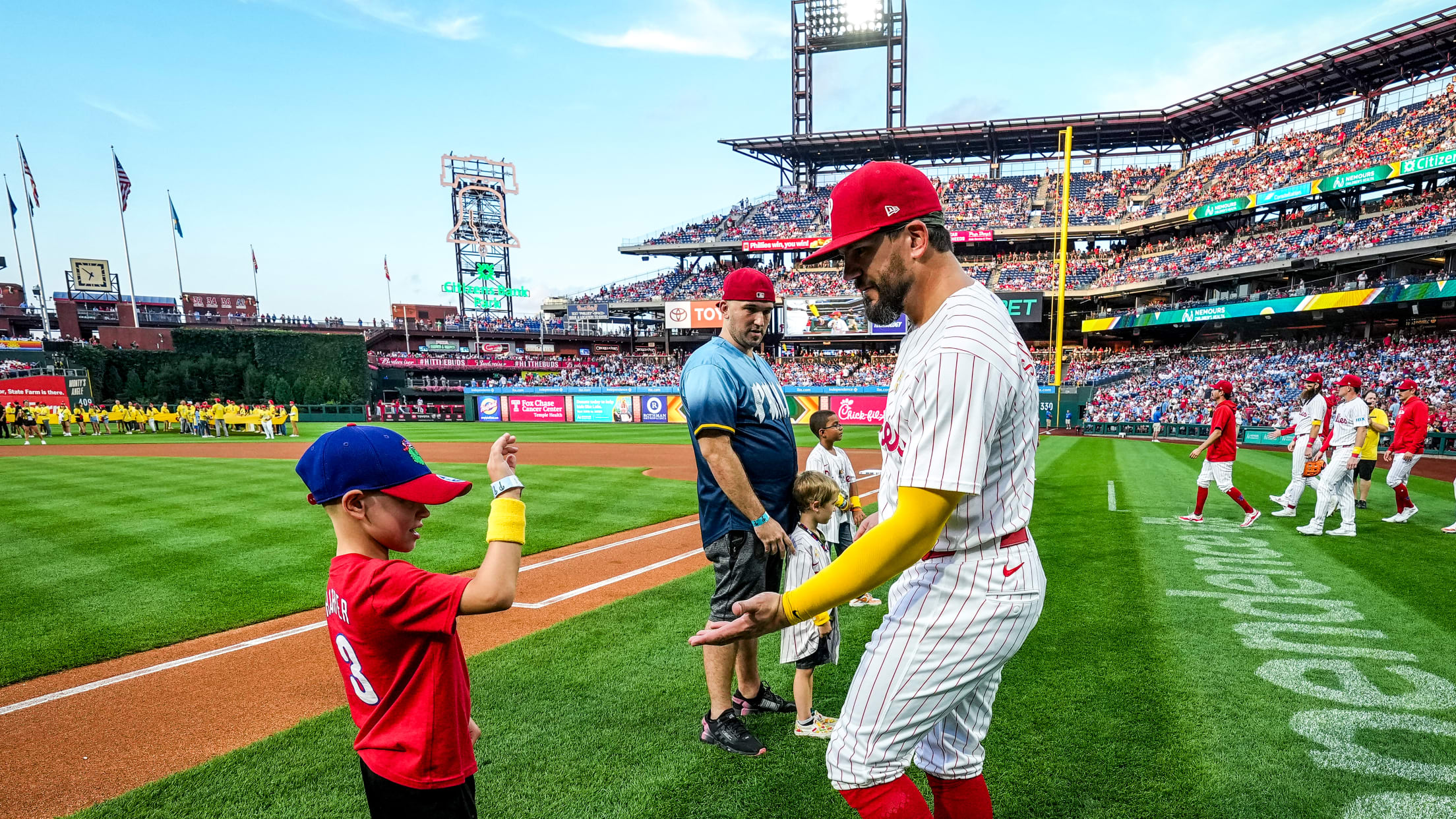 ChildhoodCancerPregame00404