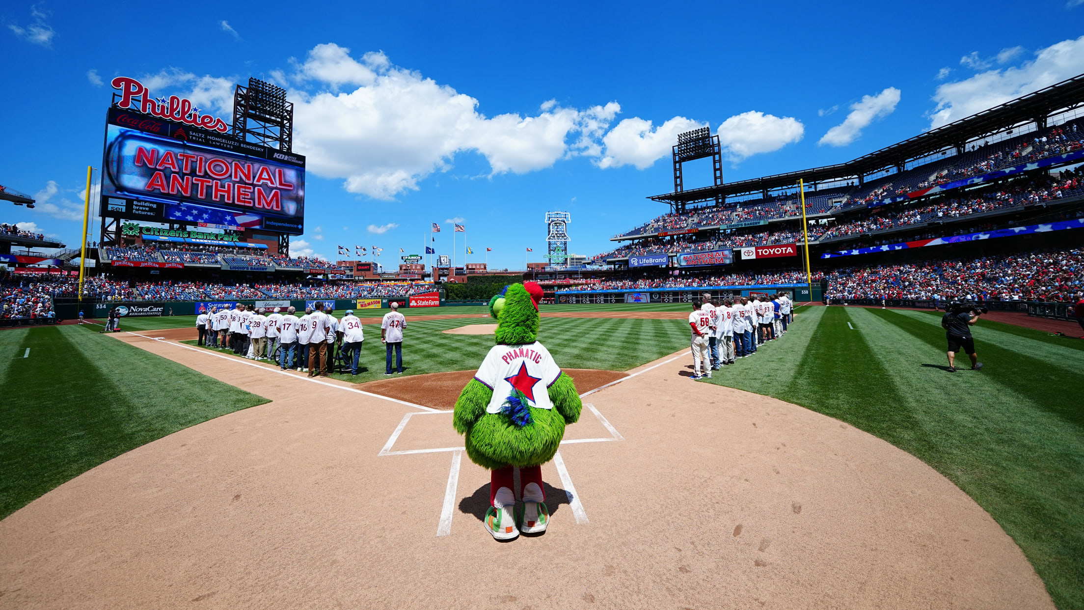 Legends Return for Toyota Phillies Alumni Weekend