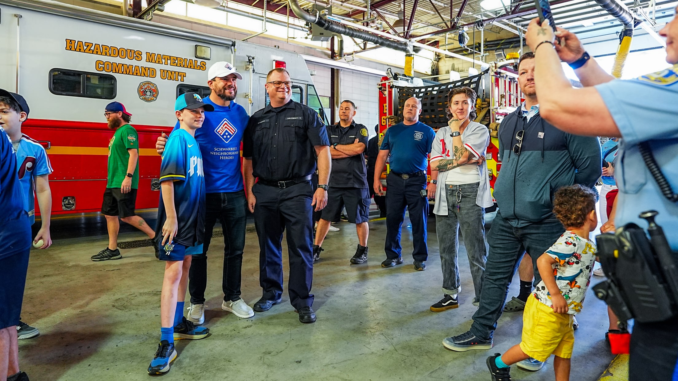 SchwarberNeighborhoodHeroes08577