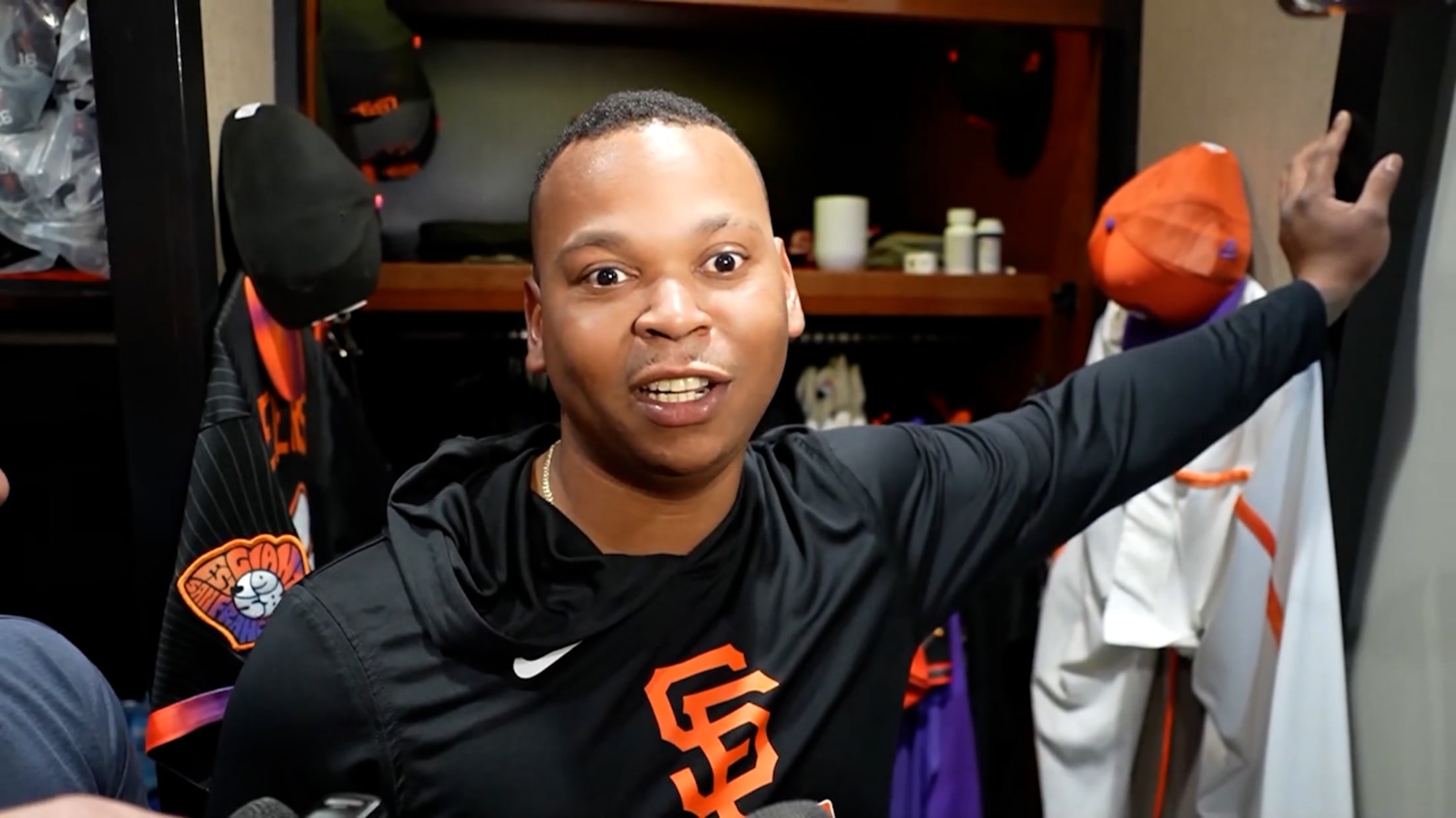 Devers, Posey, Vitello on pinch-runner saga, more