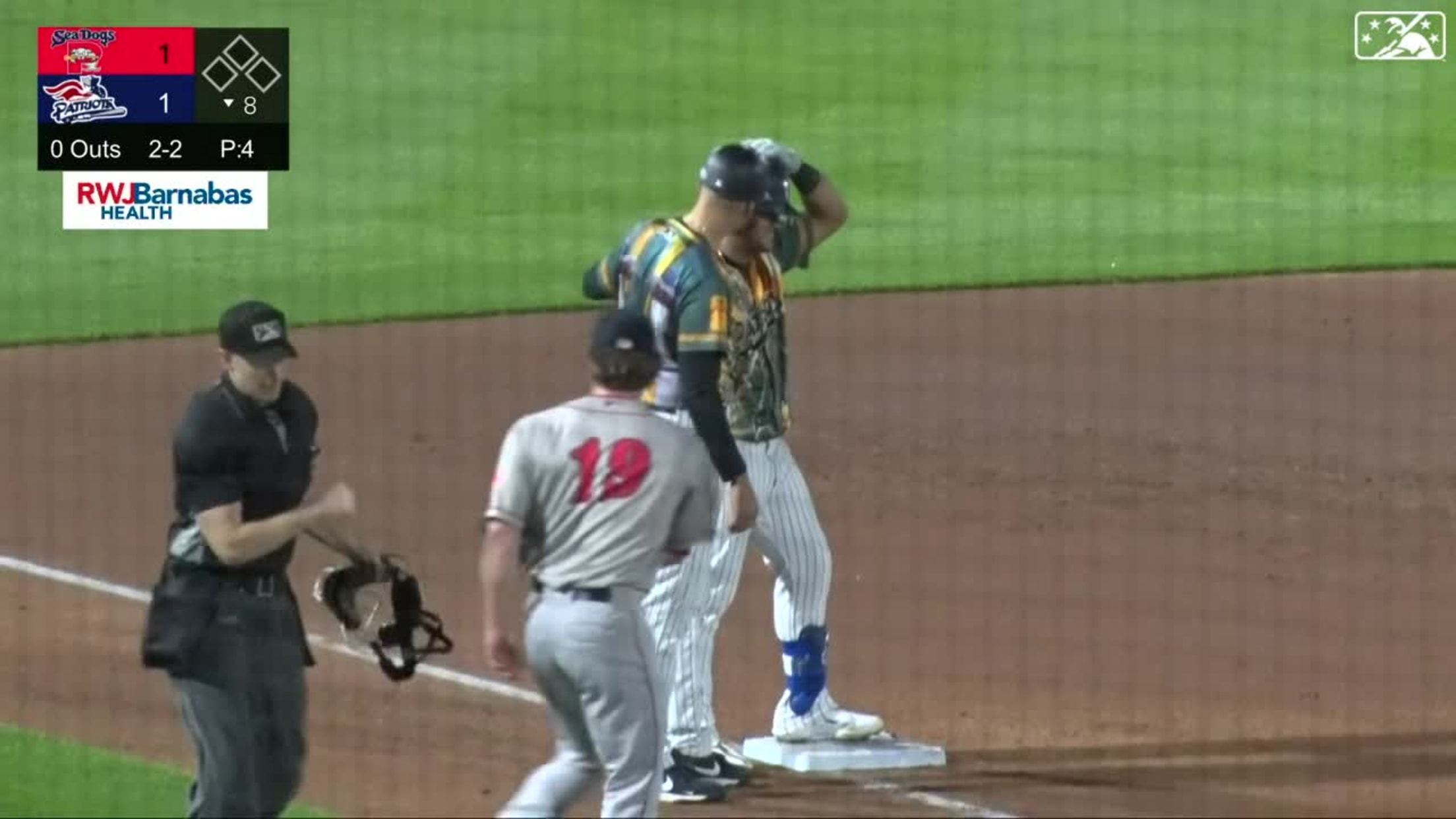 Domínguez's first Double-A hit