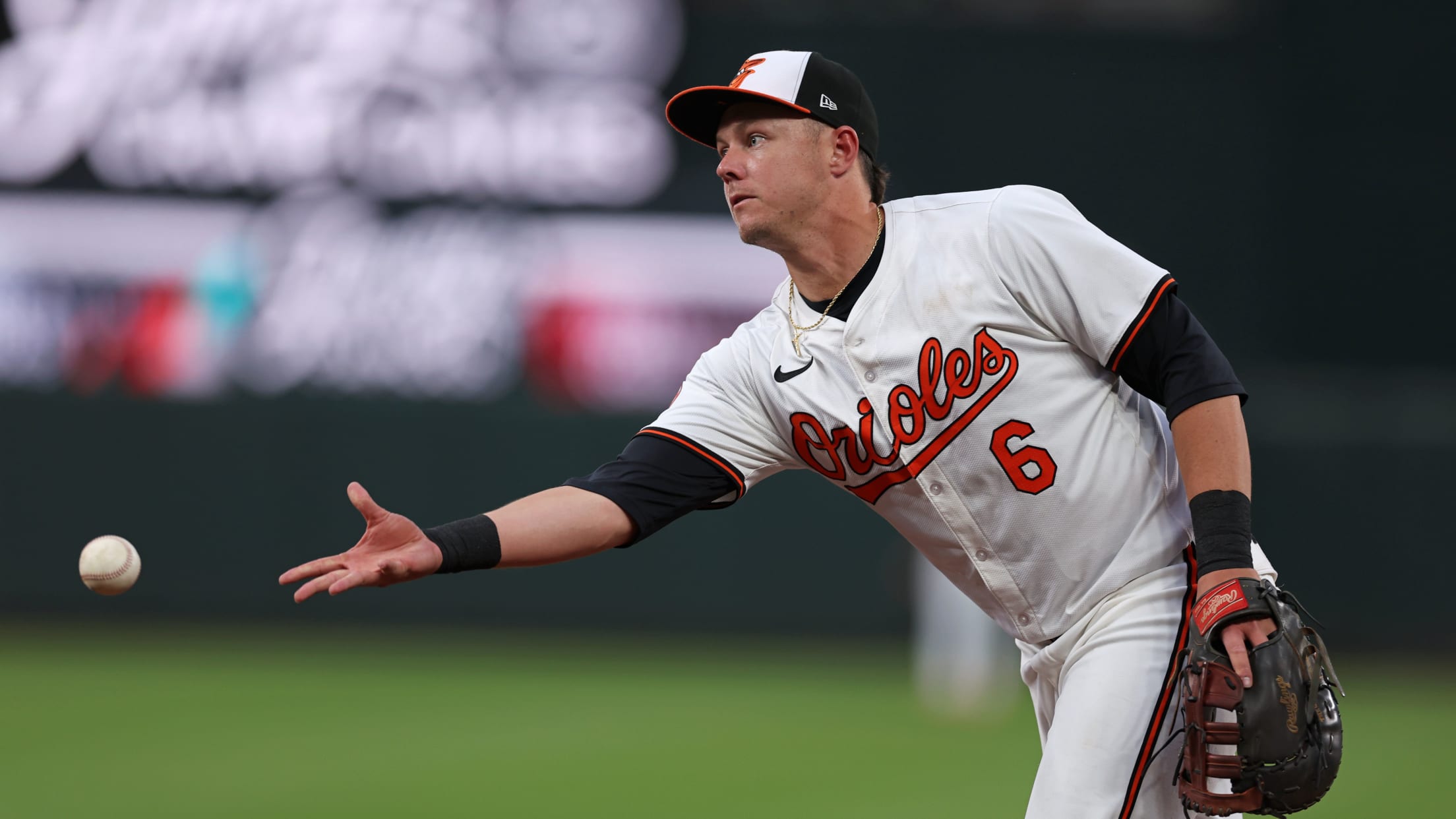 BAL-makingthiercase-060424-004