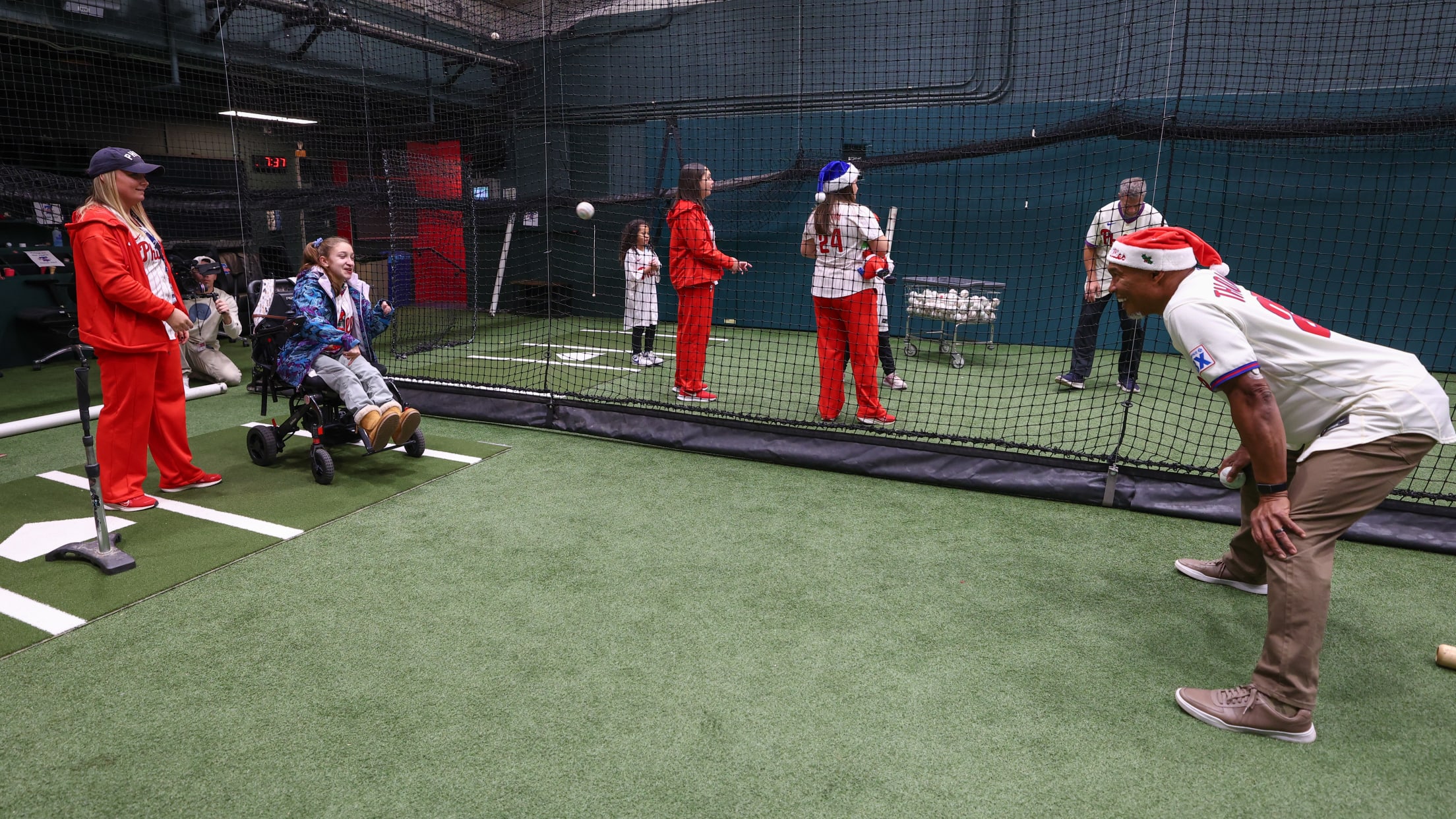 20241213_Ballgirls Holiday Party-18