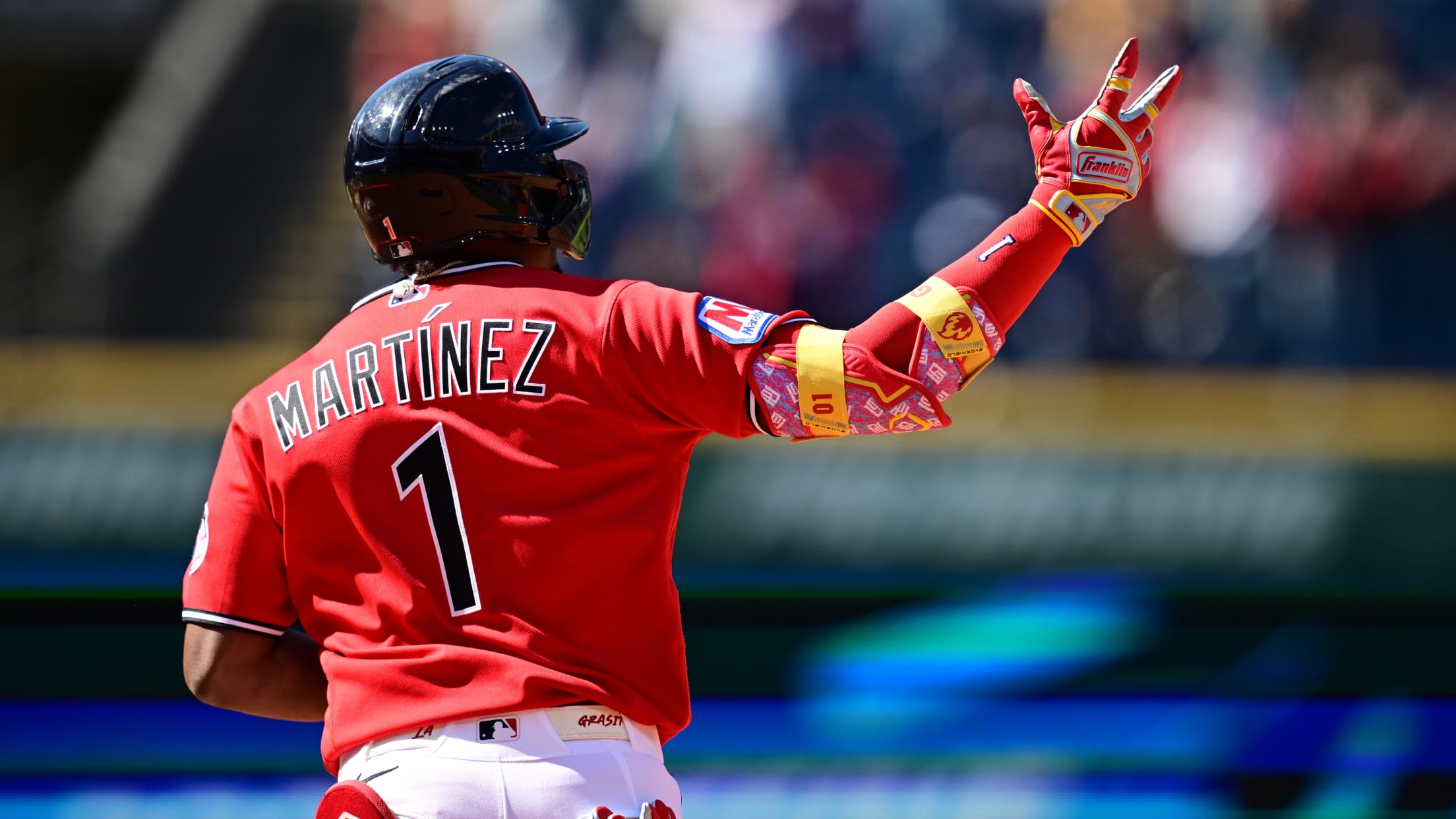 Angel Martínez's grand slam (1)