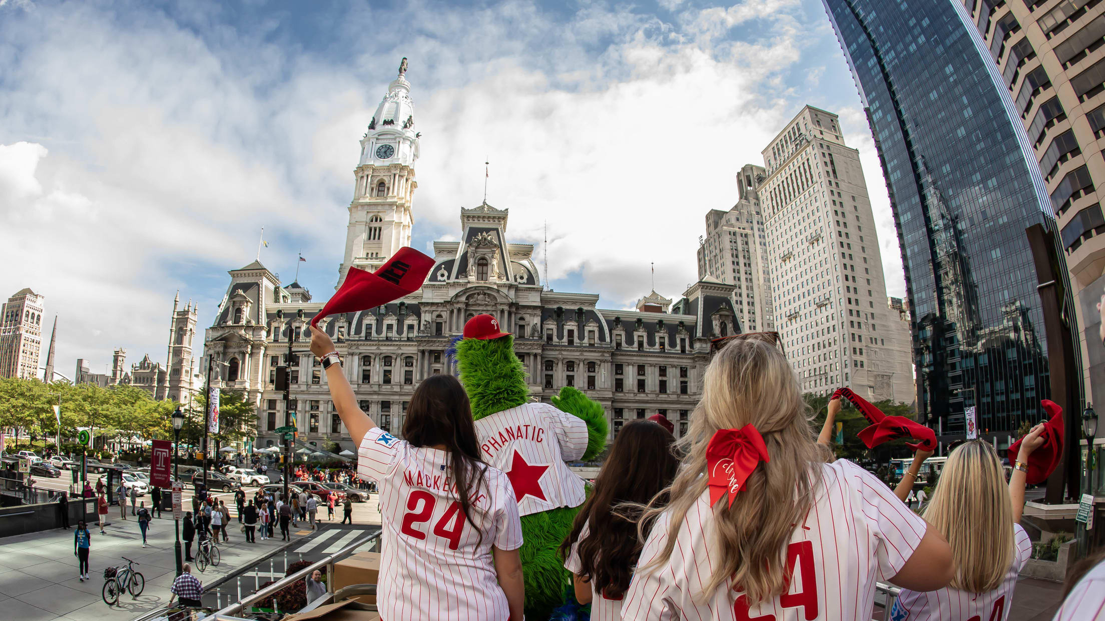 20241002_Phillies_Bus_Rally_Waterfalls-31