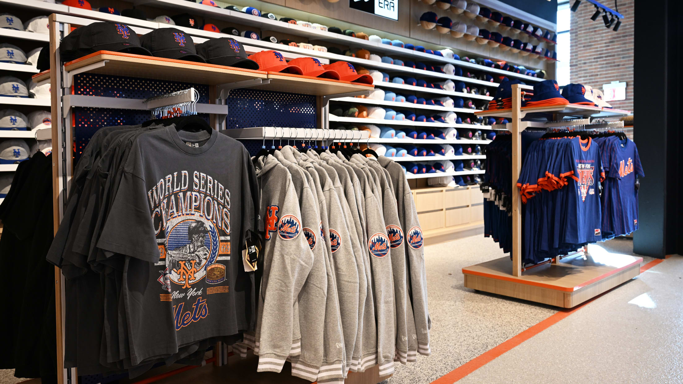 Nike store at ny mets stadium best sale