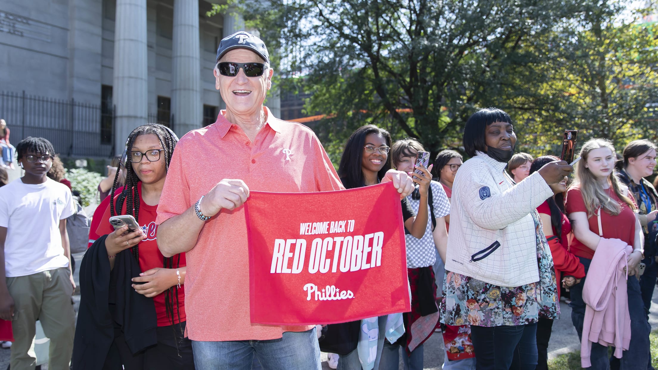 Phillies Rally for Red October Bus Tour
