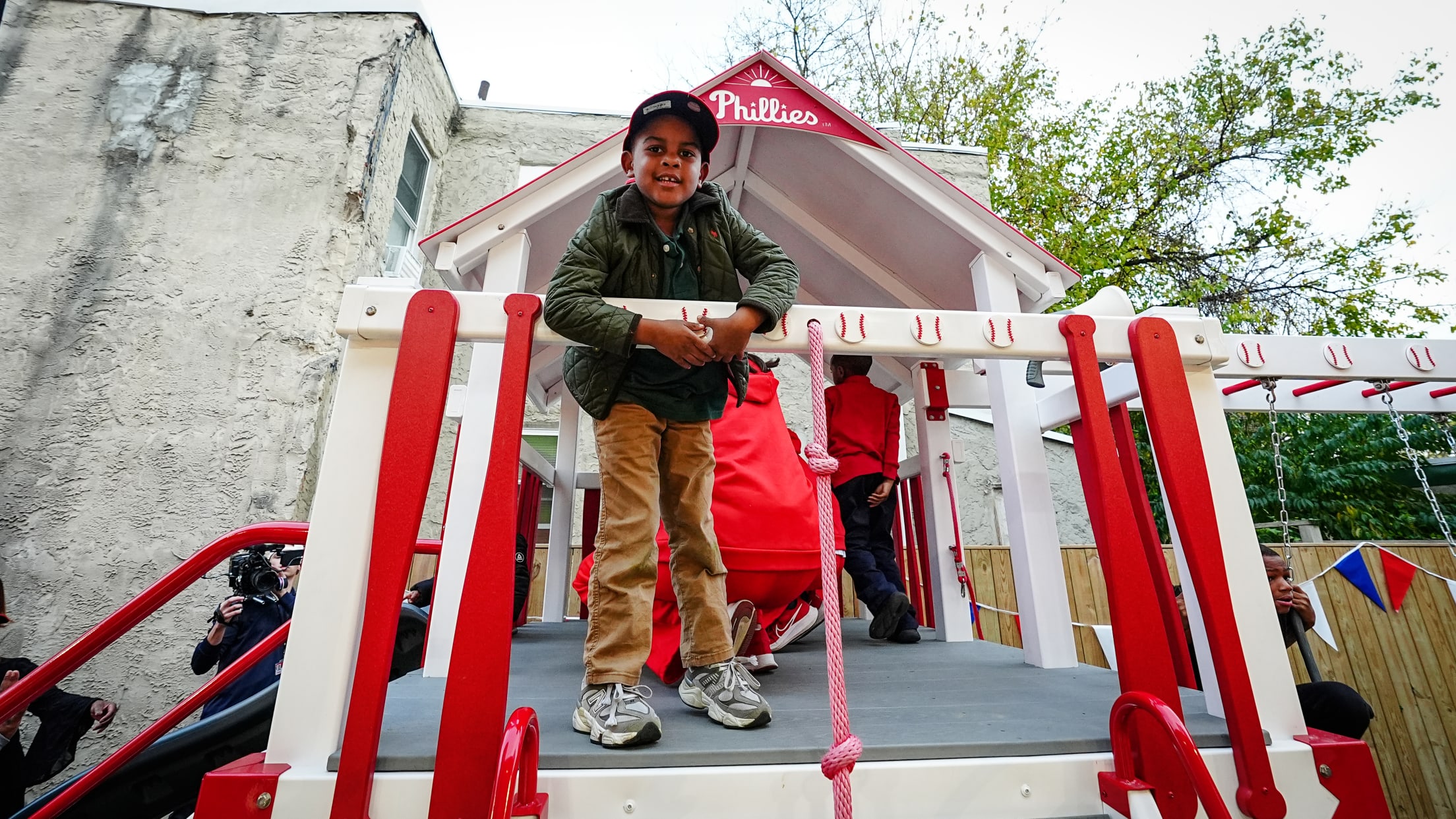 KingSwingsStrawberryMansion01159