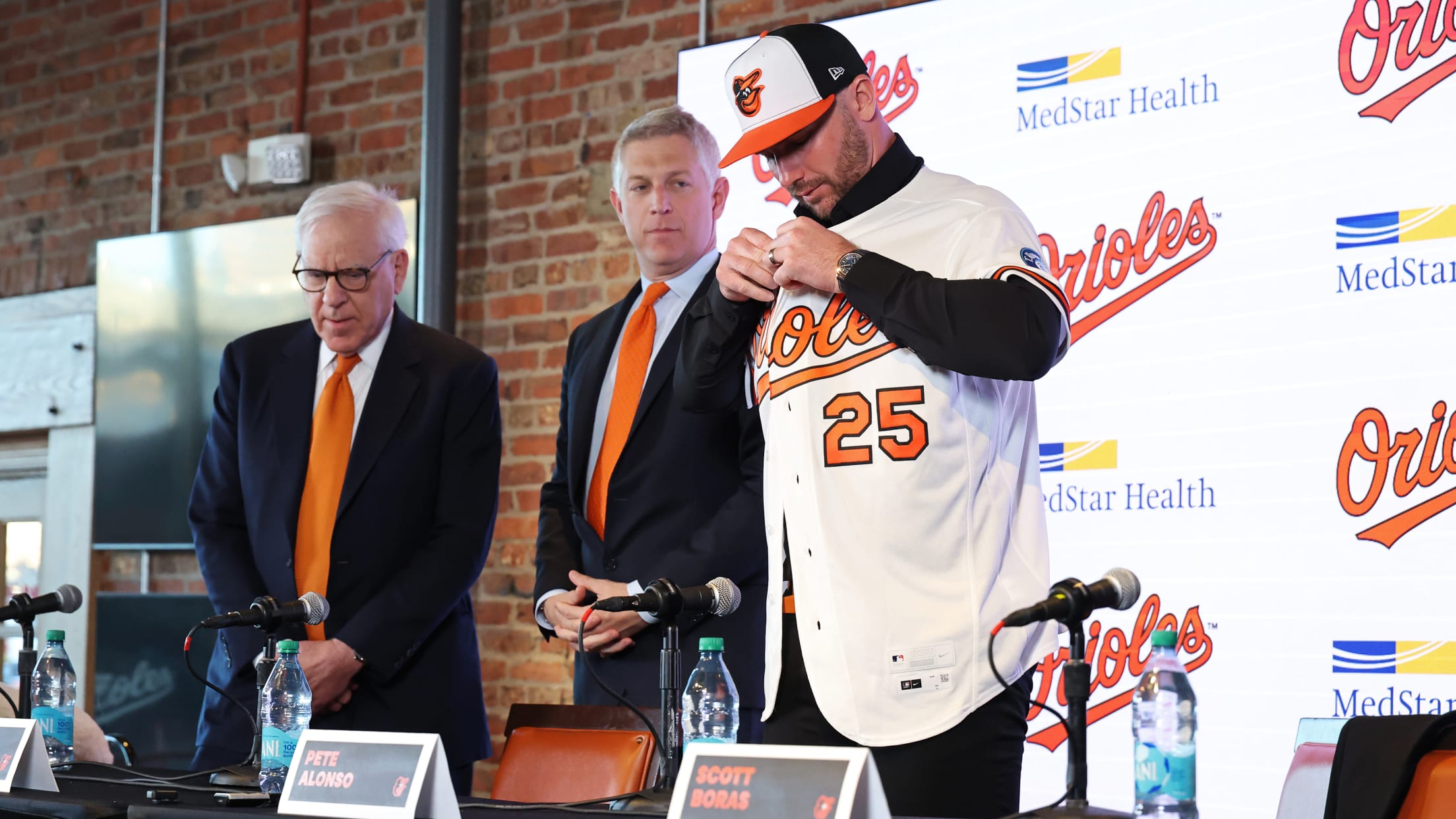 Alonso_Insider_12:16:25_028