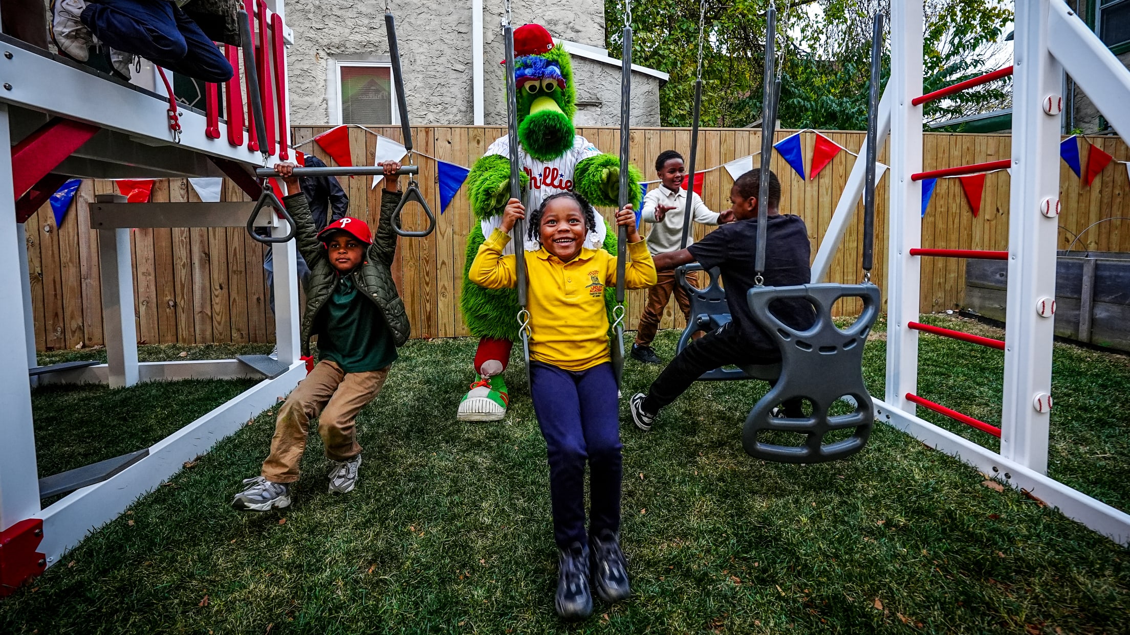 KingSwingsStrawberryMansion01224