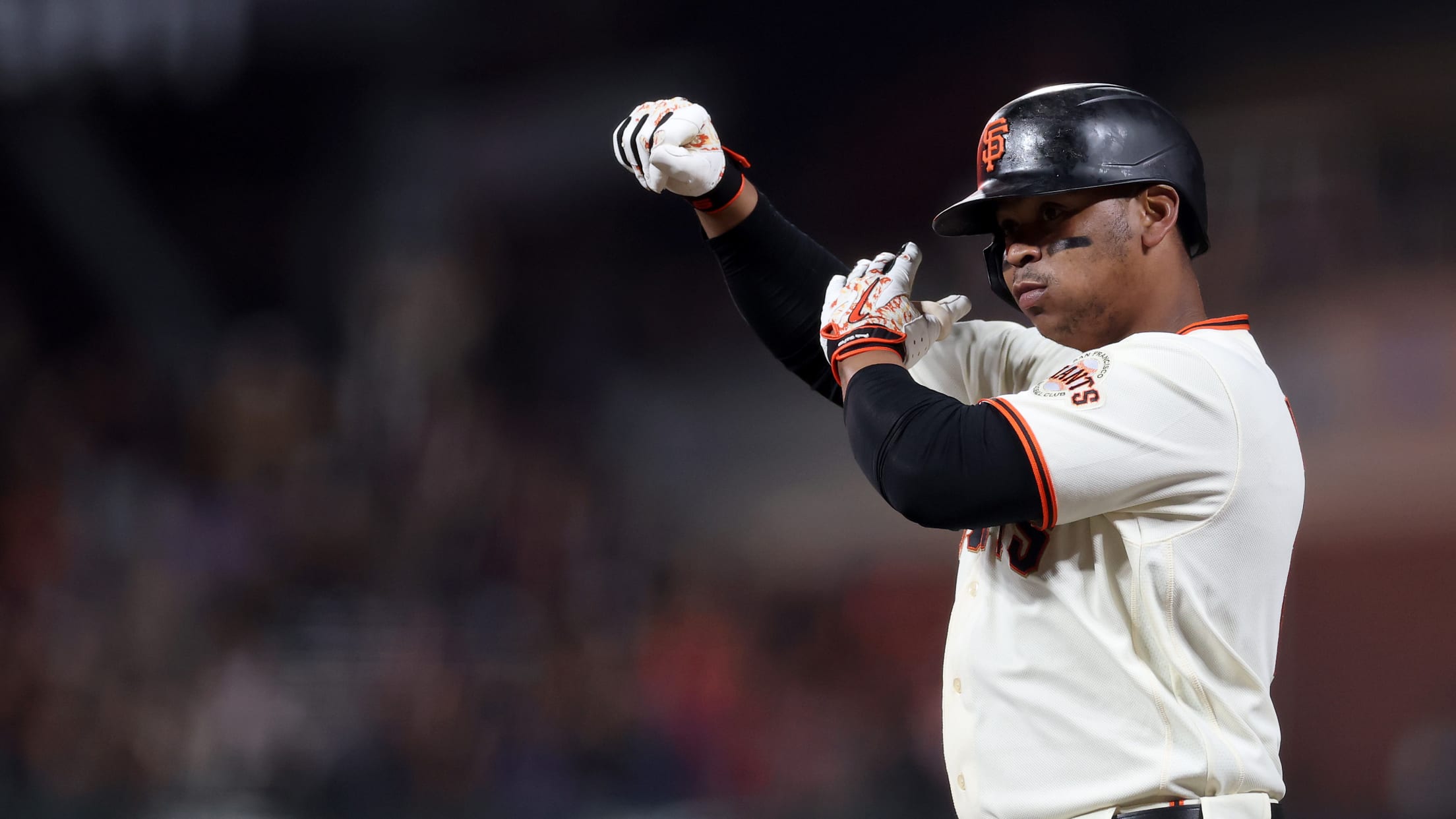 Giants' four-run 8th inning