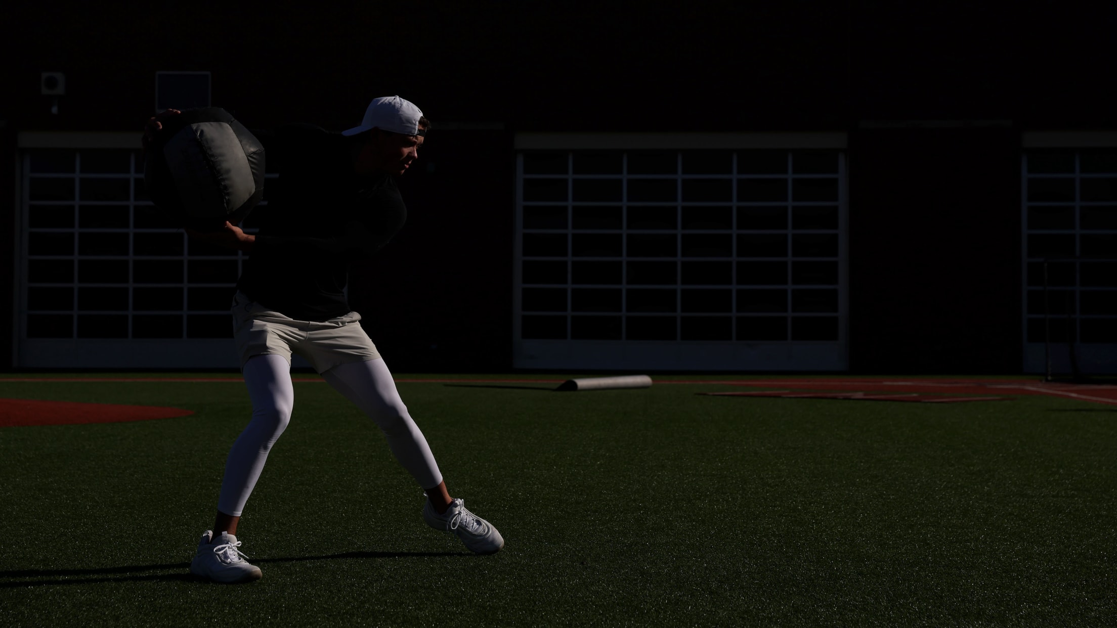 BAL-BI-021025-Holliday-Feature-059