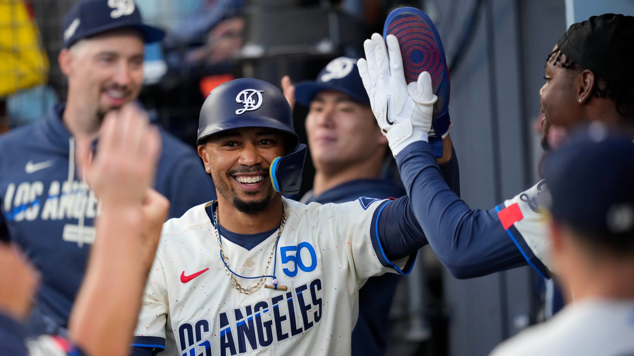 Mookie Betts dominates with four hits vs. Giants