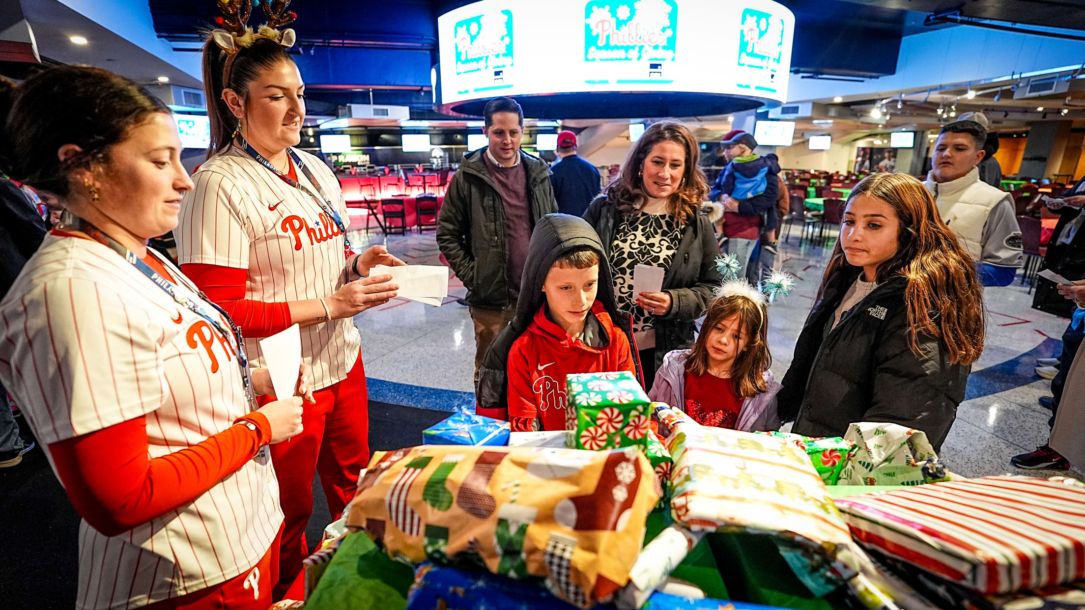 HealthcareHeroesHolidayParty177400