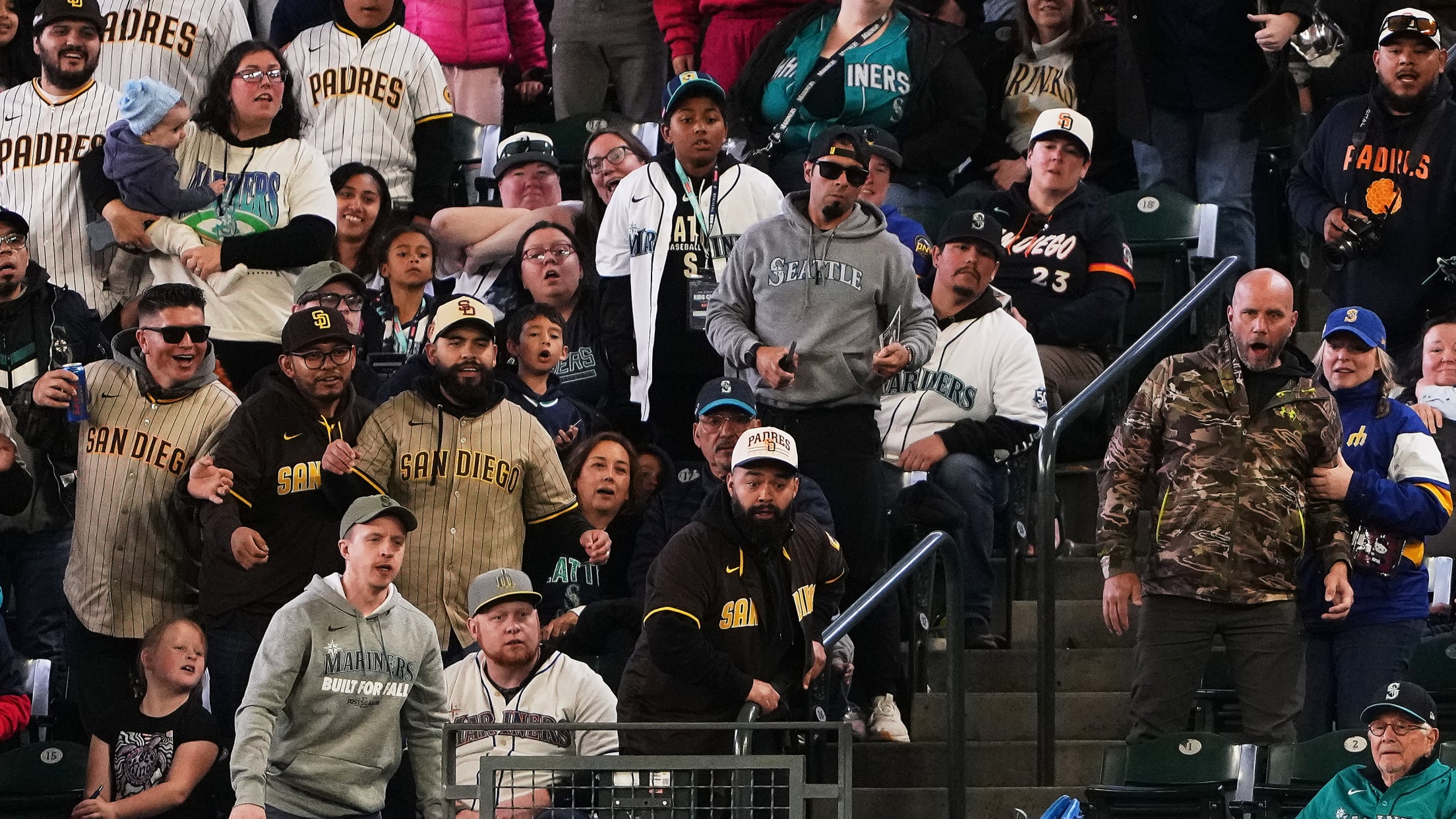 Julio Rodríguez's amazing home run robbery