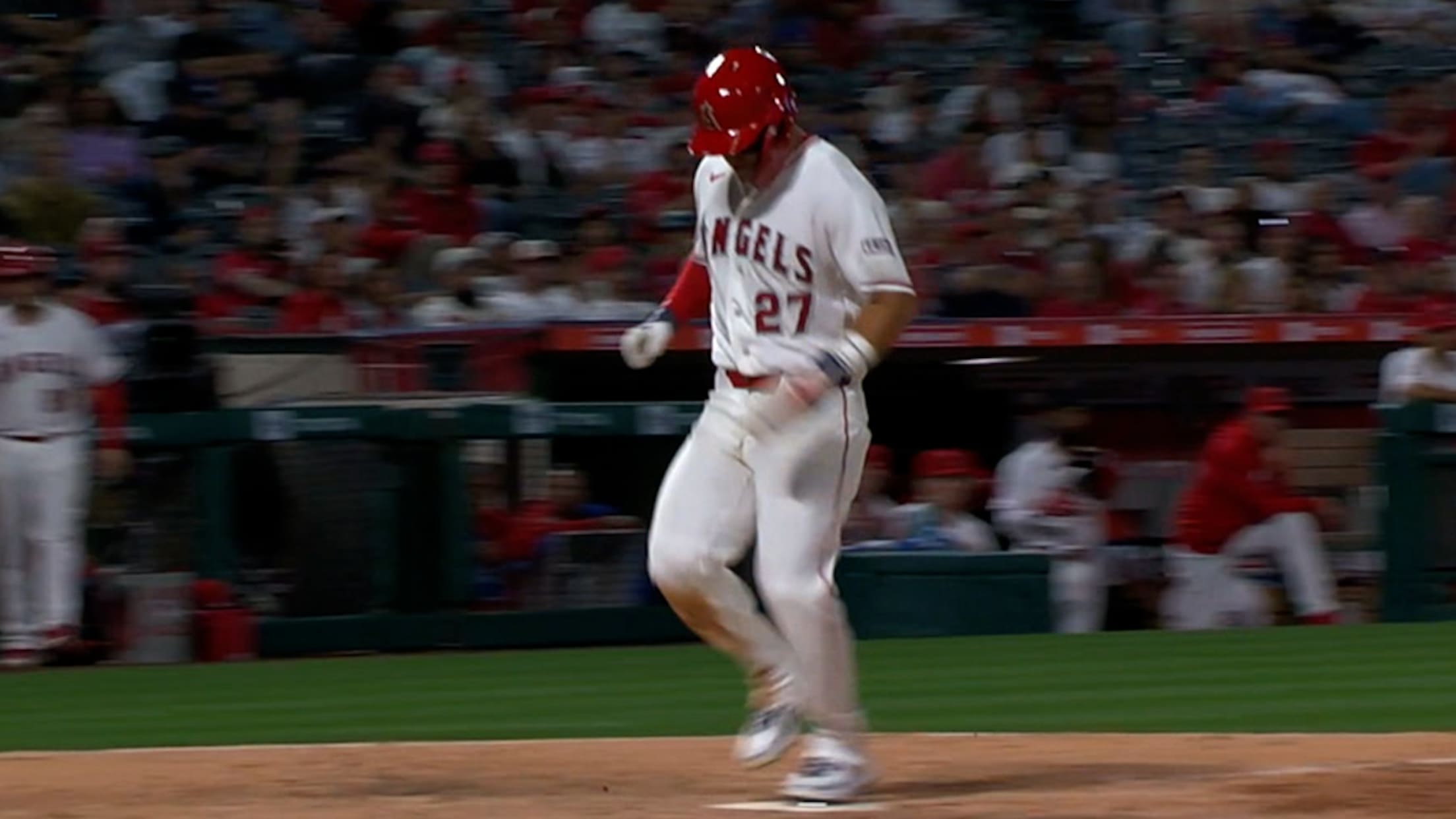 Jorge Soler lifts sac fly, plates Mike Trout