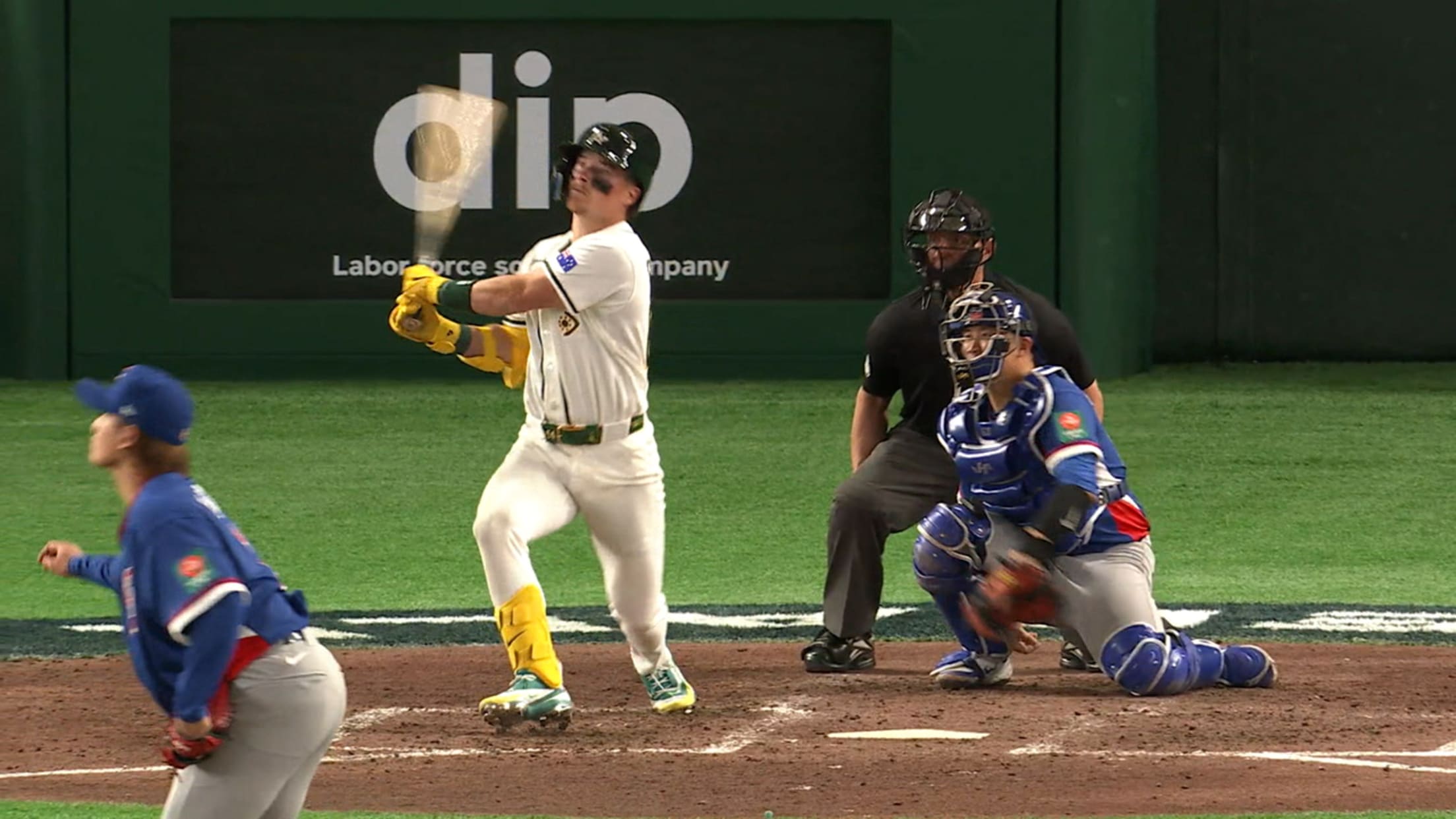 Primer HR de Bazzana en el Clásico Mundial