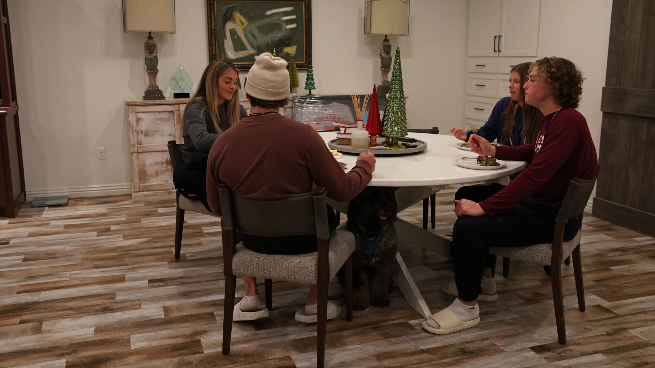 BAL-BI-021025-Holliday-Feature-082