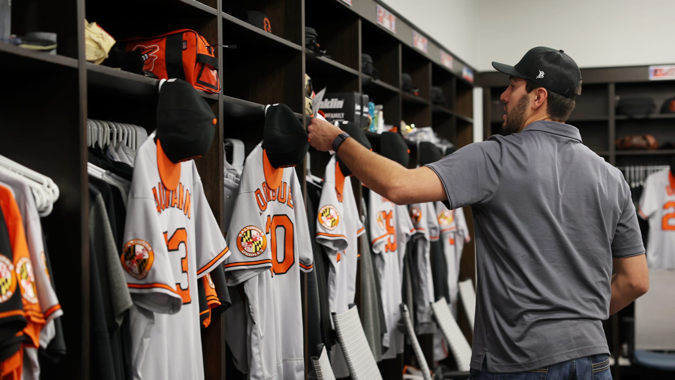 BAL-BI-Grayson-Debut - 005