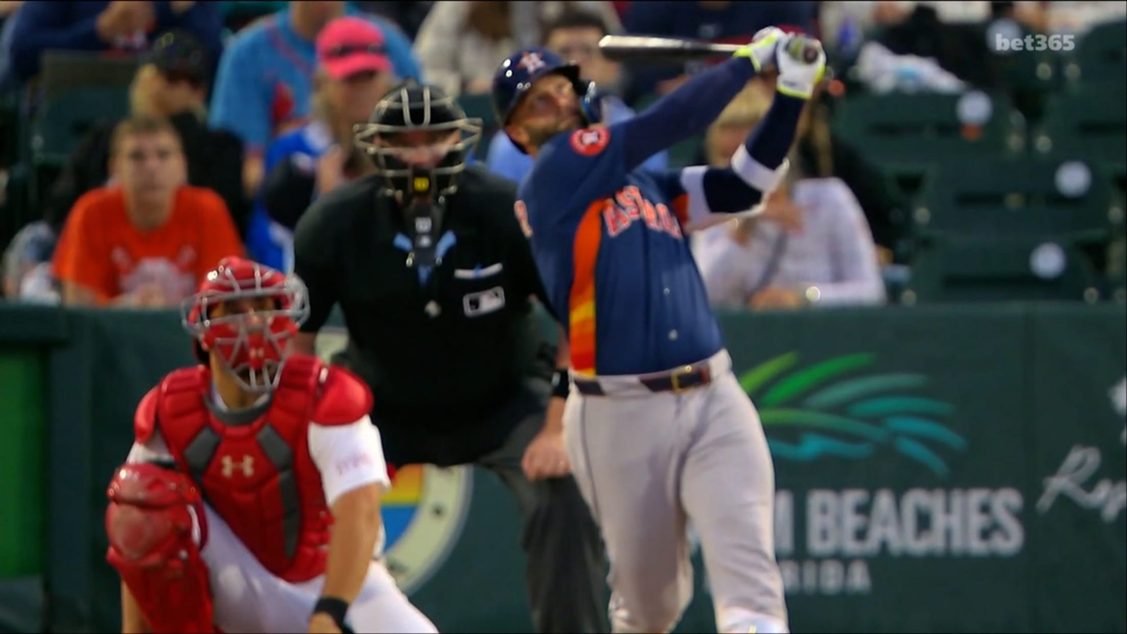 Christian Walker's first homer of the spring